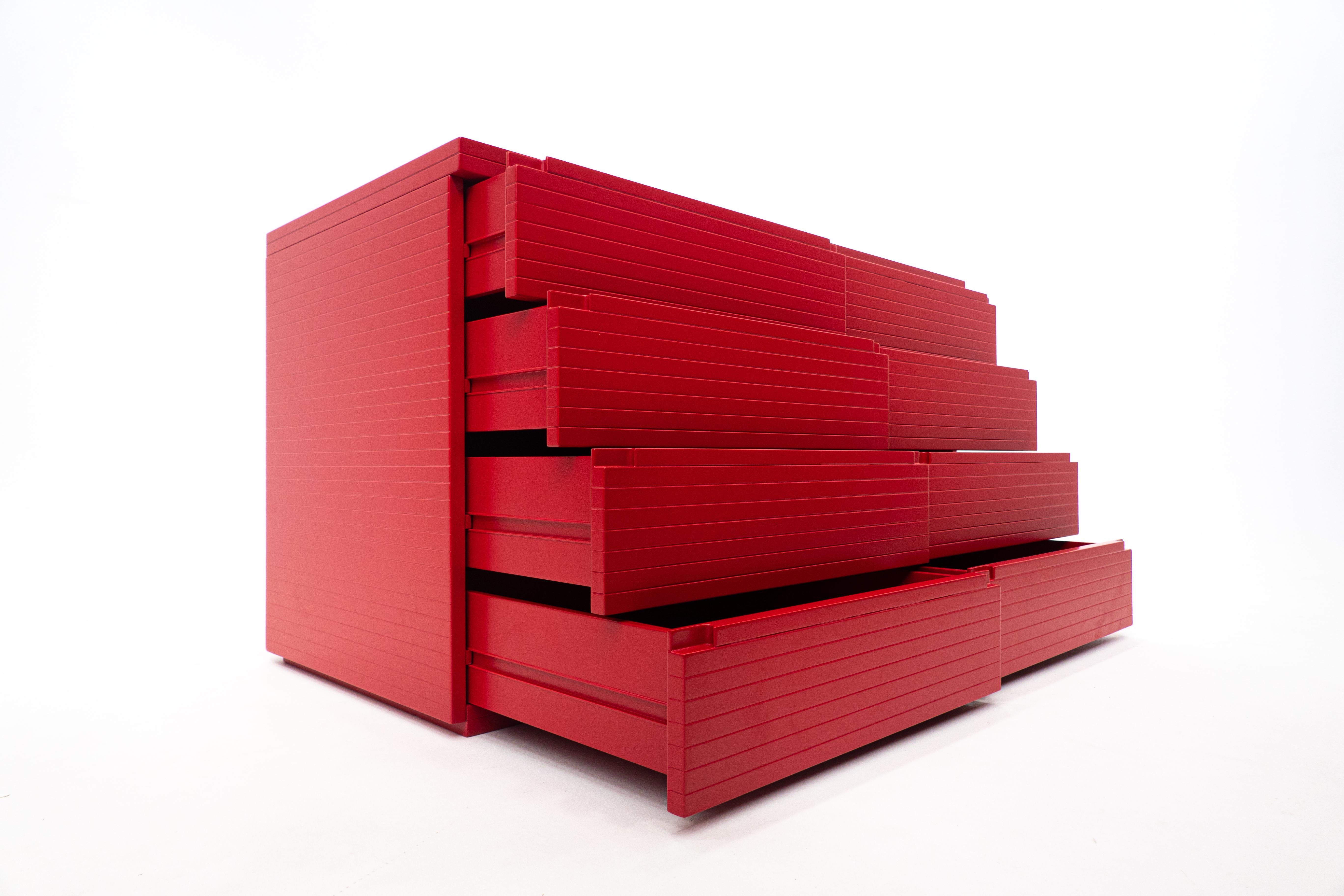 Mid-Century Modern Red Lacquered Chest of Drawers, 1960s 1