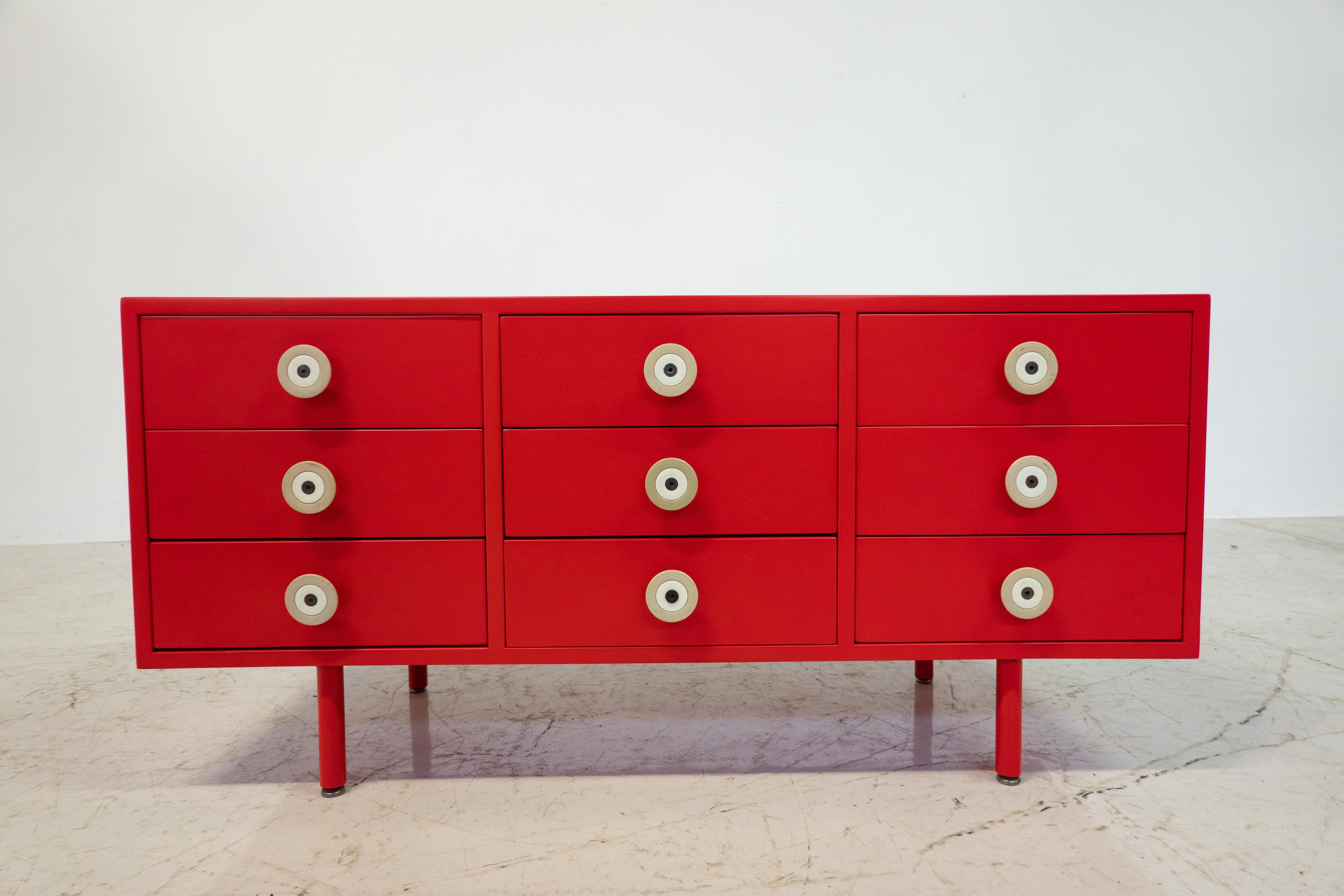 Mid-Century Modern Red Lacquered Sideboard, Italy, 1970s In Good Condition For Sale In Brussels, BE