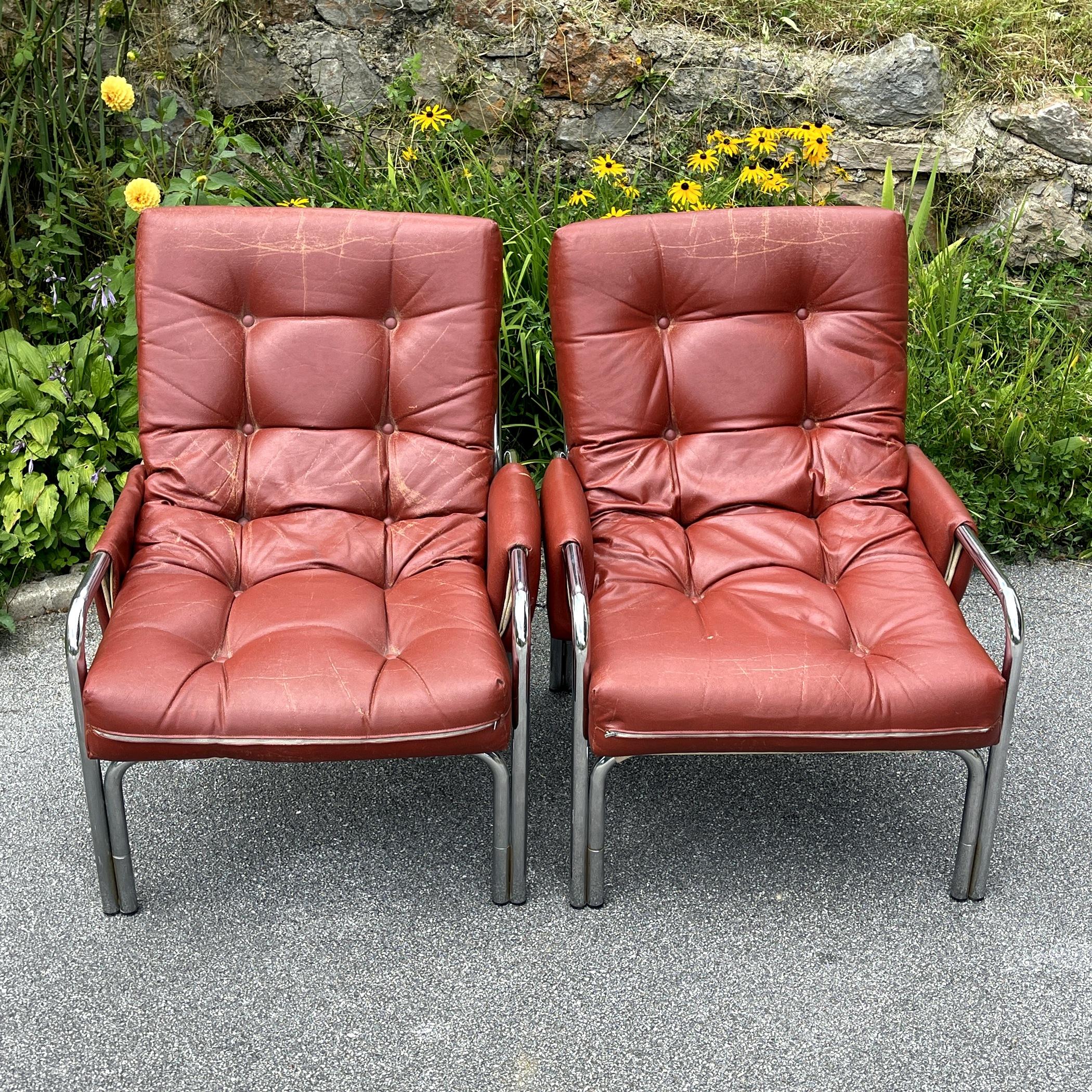 Mid-Century Modern Red Lounge Armchairs Italy 1970s Set of 2 For Sale 5