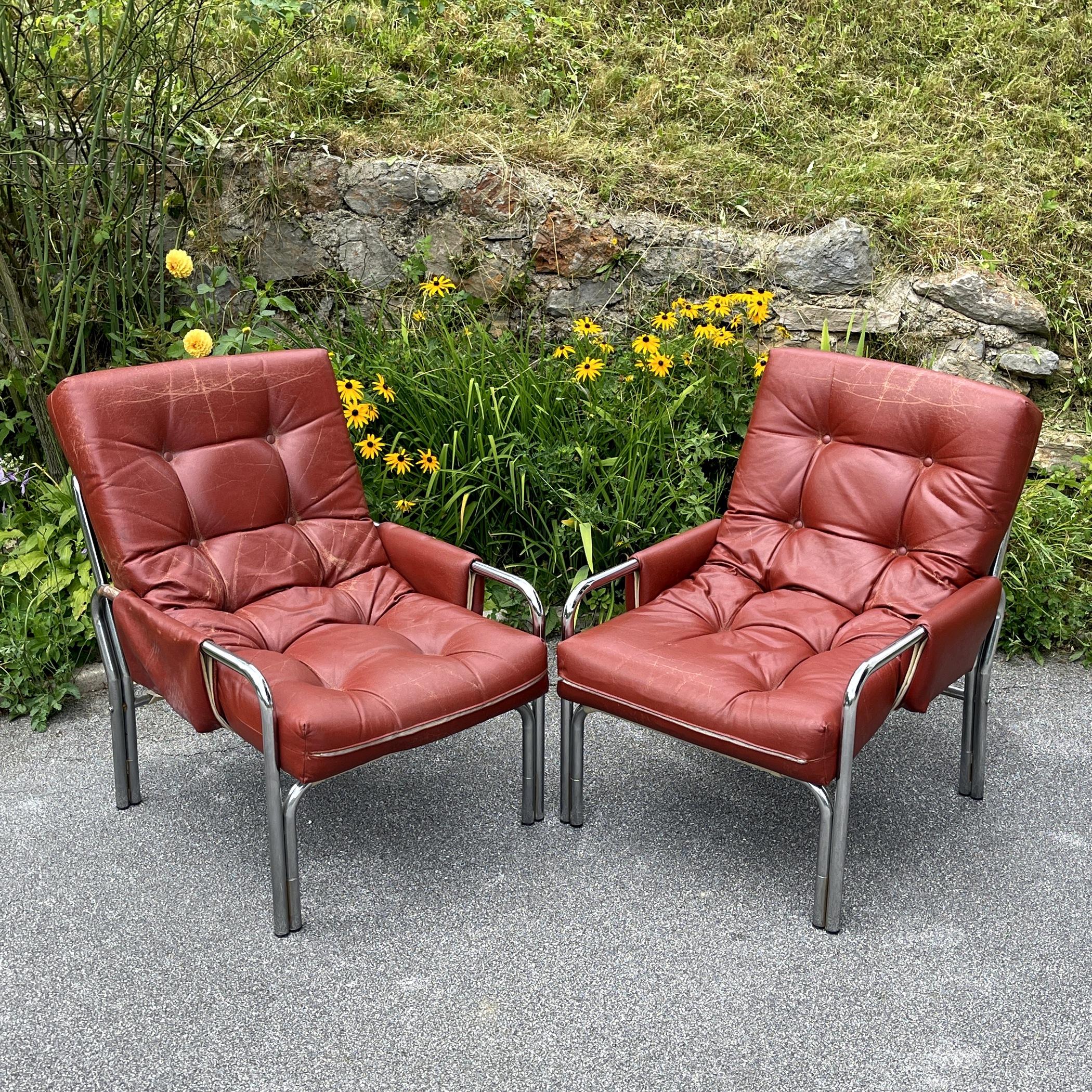 Mid-Century Modern Red Lounge Armchairs Italy 1970s Set of 2 For Sale 1