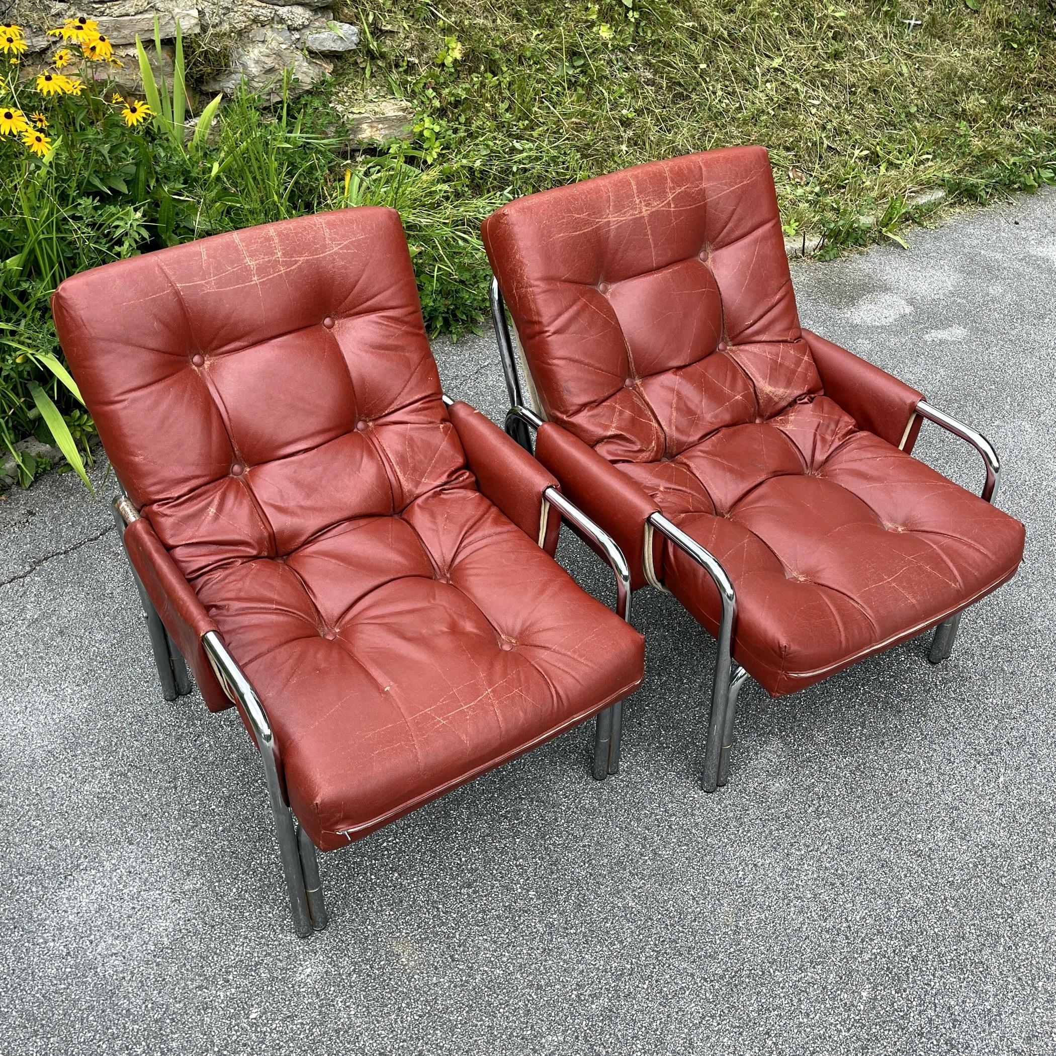 Mid-Century Modern Red Lounge Armchairs Italy 1970s Set of 2 For Sale 3