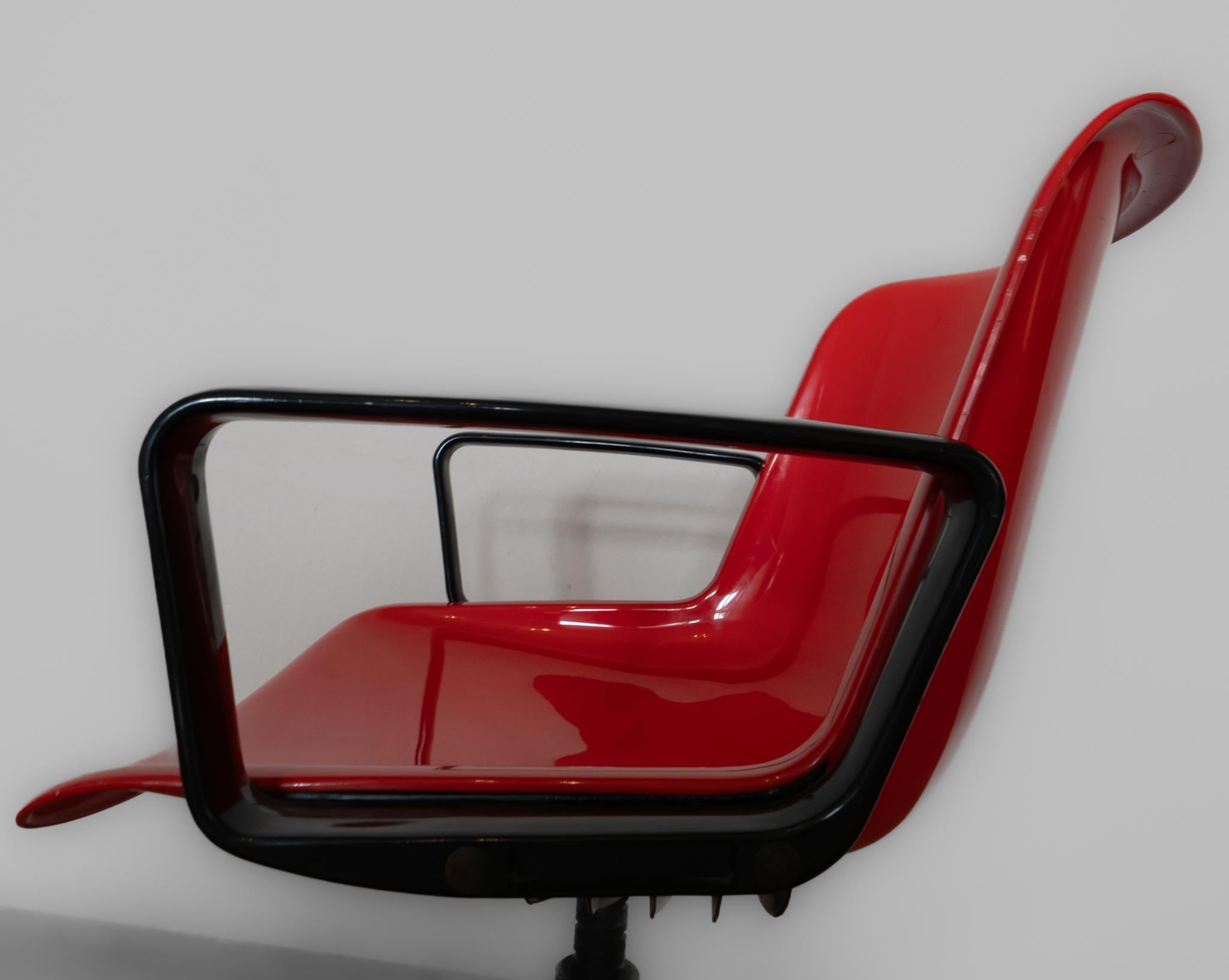 Mid-Century Modern Red Office Chair Modus by Osvaldo Borsani, Italy 1970 For Sale 4