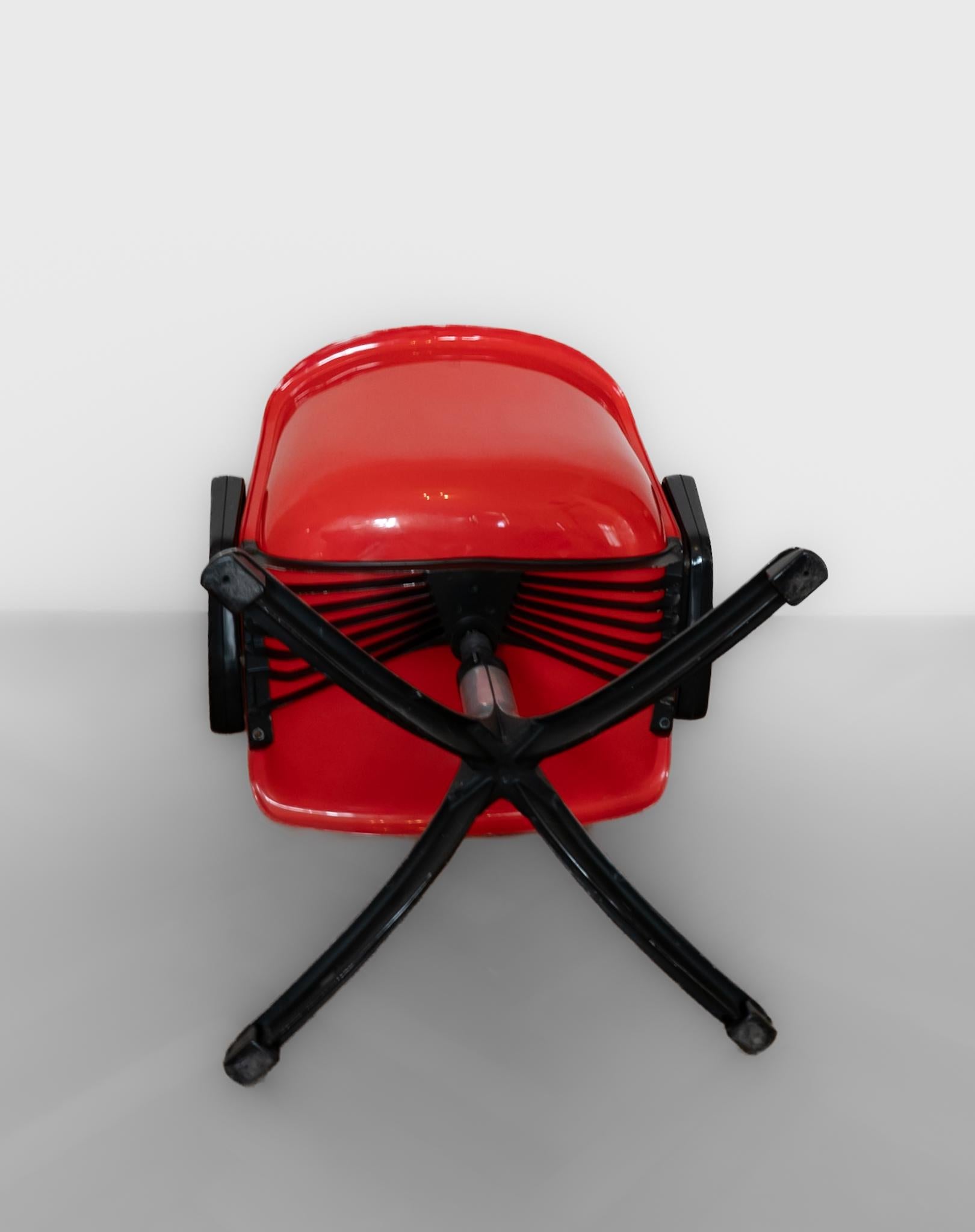 Chaise de bureau rouge Modus d'Osvaldo Borsani, Italie, 1970 en vente 5