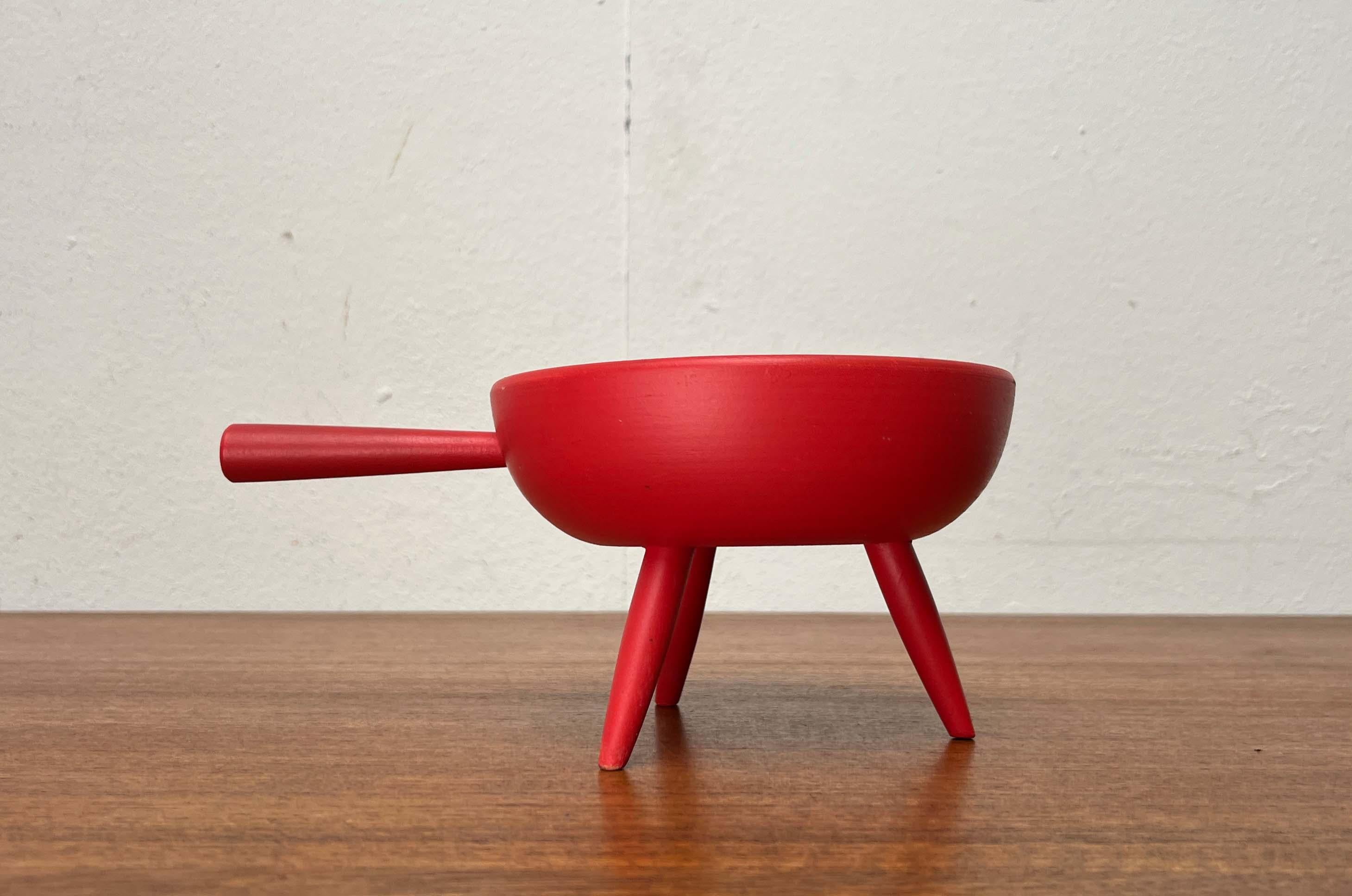Mid-Century Modern Red Tripod Bowl in Wood from Paavo Asikainen, Finland, 1960s For Sale 11