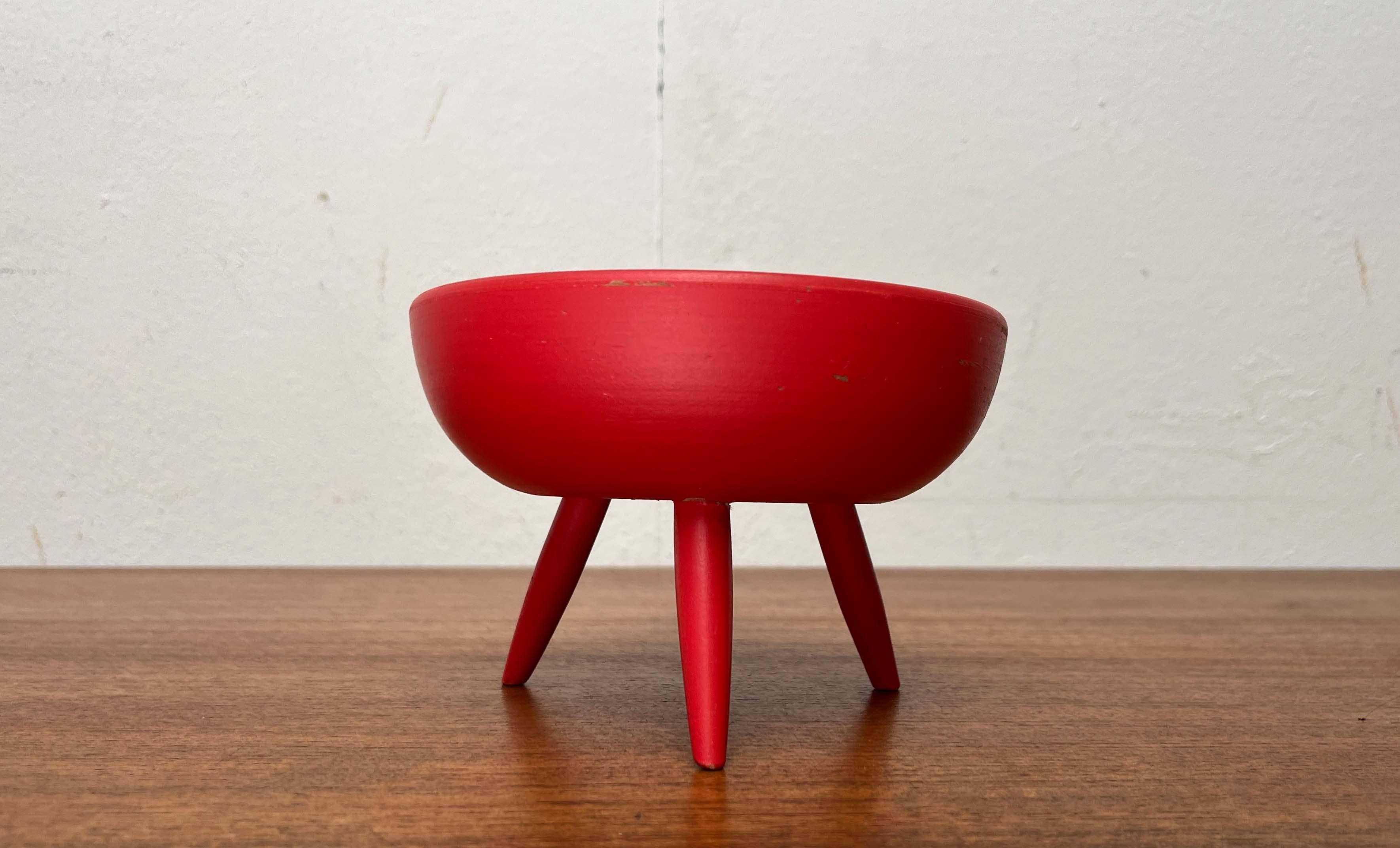 Mid-Century Modern Red Tripod Bowl in Wood from Paavo Asikainen, Finland, 1960s For Sale 13