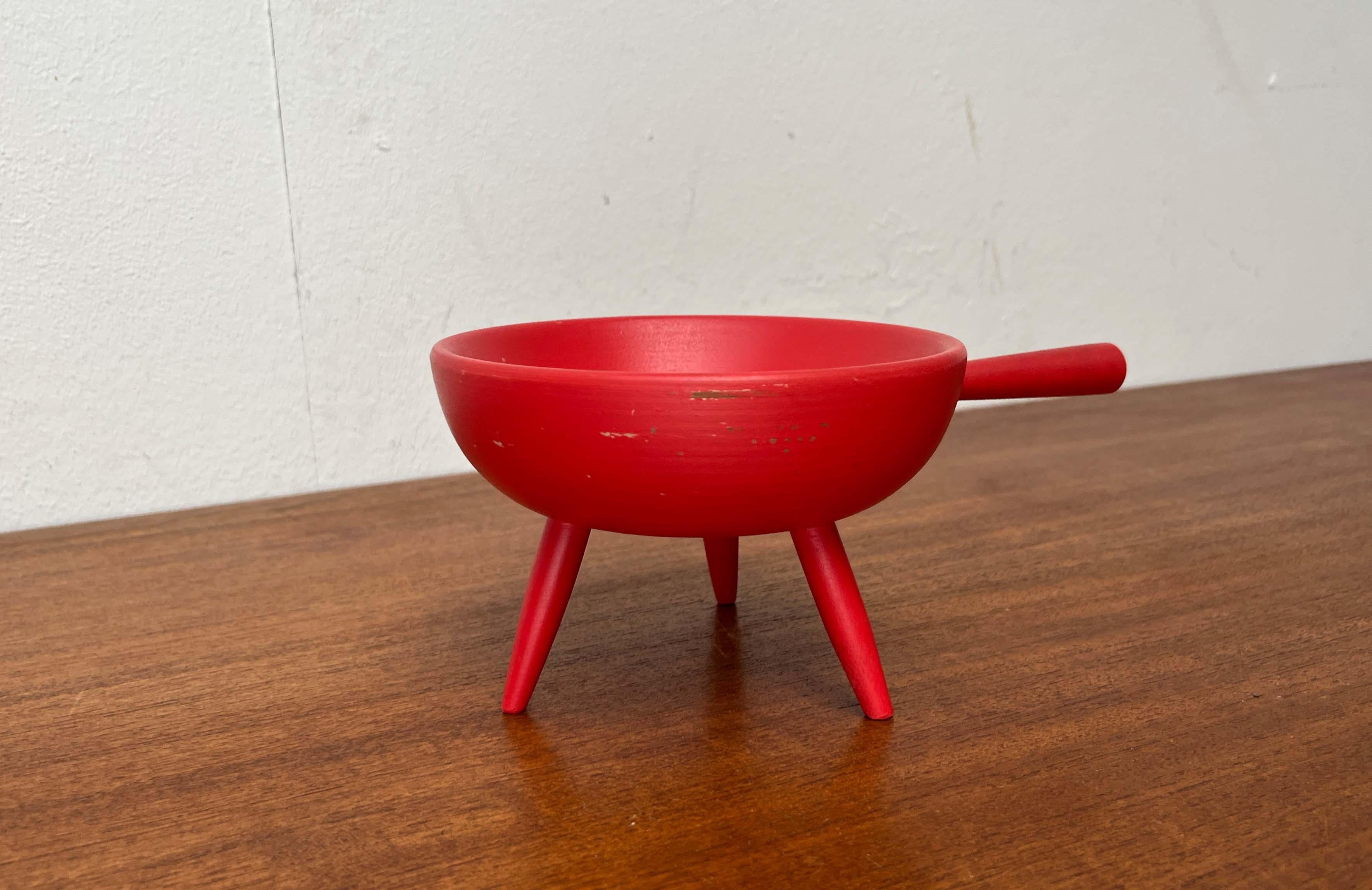 Mid-Century Modern Red Tripod Bowl in Wood from Paavo Asikainen, Finland, 1960s For Sale 5
