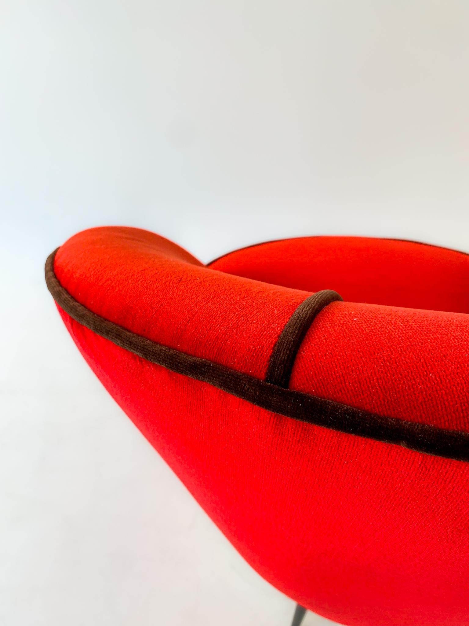 Mid-Century Modern Red Velvet Lounge Chairs by Federico Munari, Italy 1950s 4