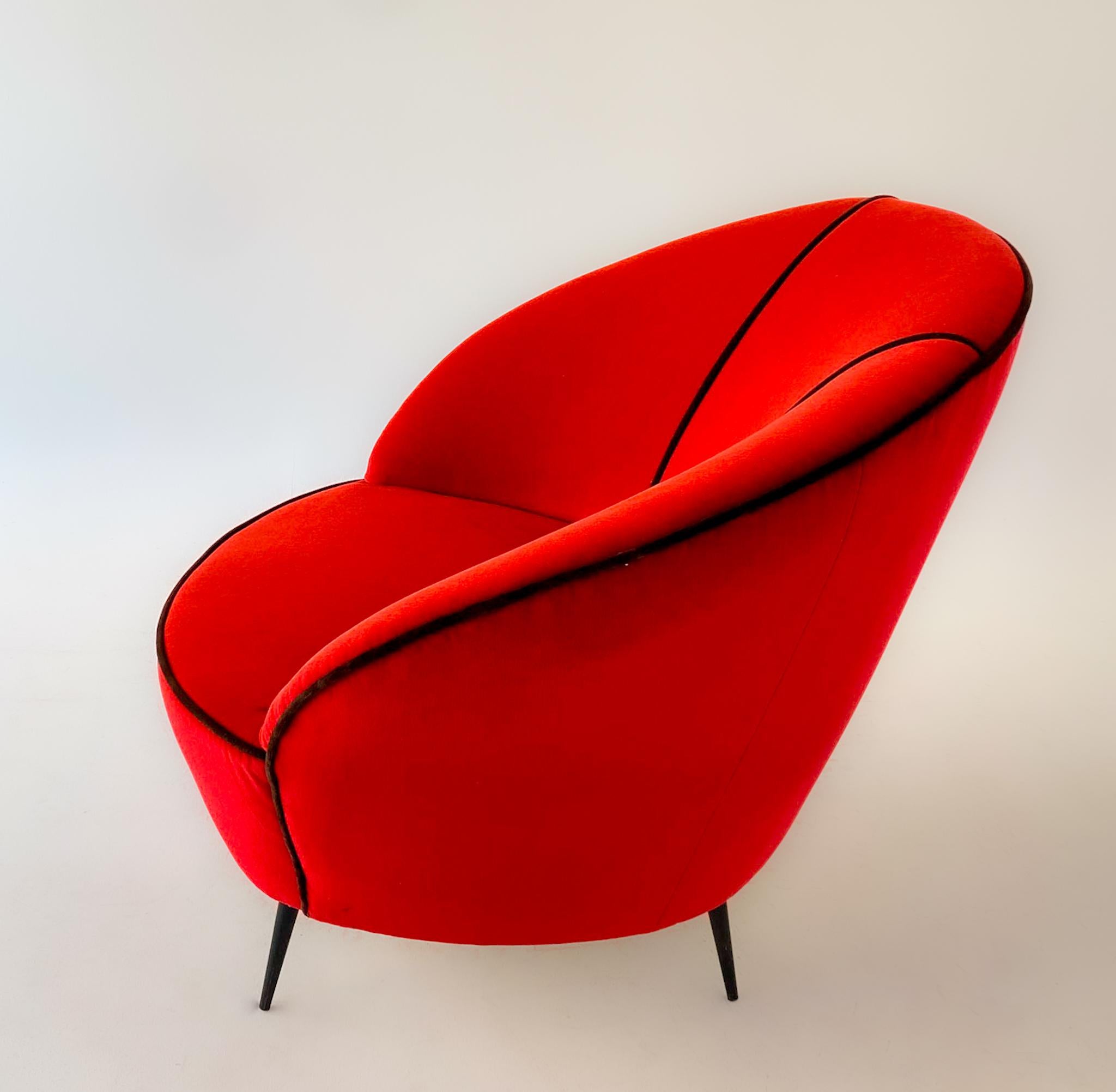 Mid-Century Modern Red Velvet Lounge Chairs by Federico Munari, Italy 1950s 5