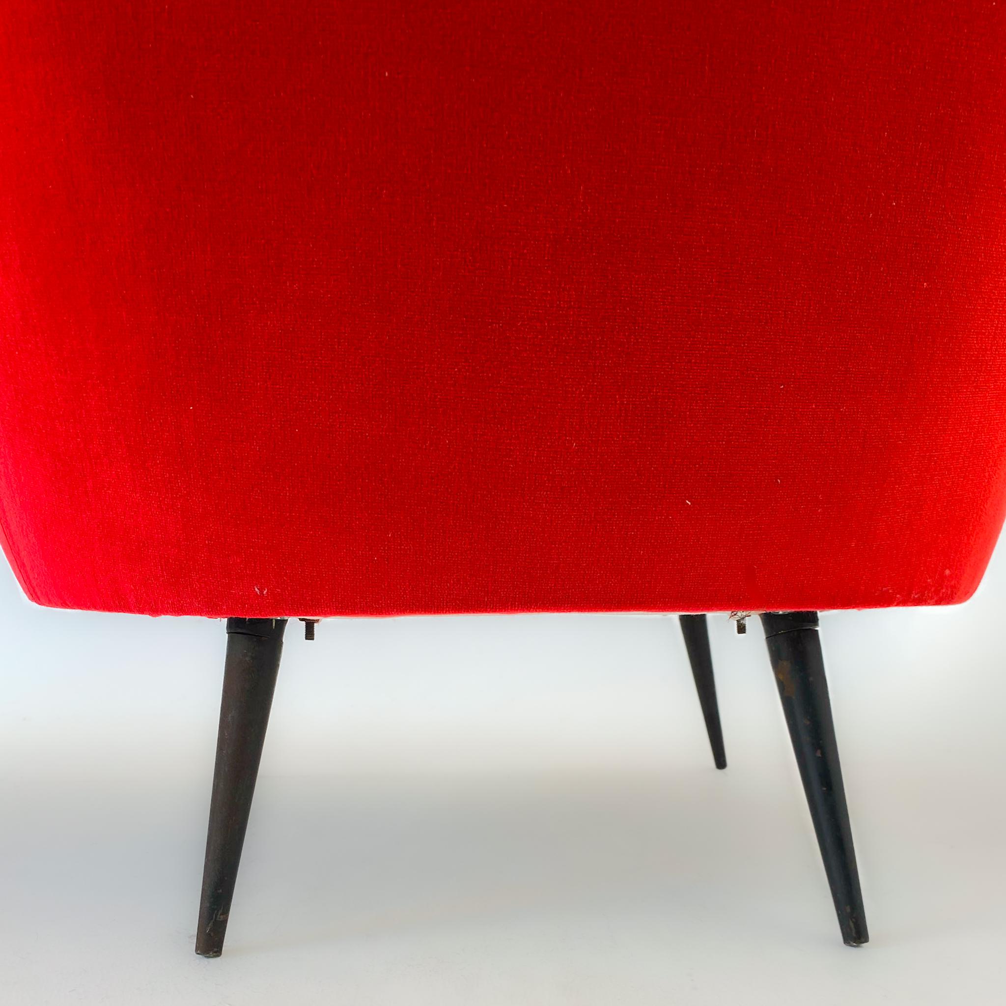 Mid-Century Modern Red Velvet Lounge Chairs by Federico Munari, Italy 1950s 6