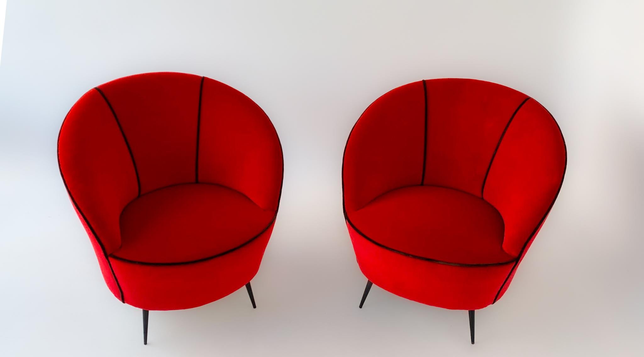 Mid-Century Modern Red Velvet Lounge Chairs by Federico Munari, Italy 1950s In Good Condition In Vienna, AT