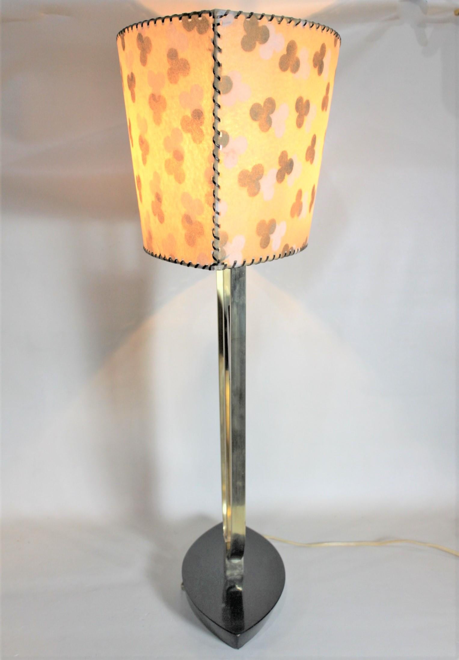 Mid-Century Modern Rembrandt Styled Table Lamp with Patterned Fiberene Shade In Good Condition In Hamilton, Ontario