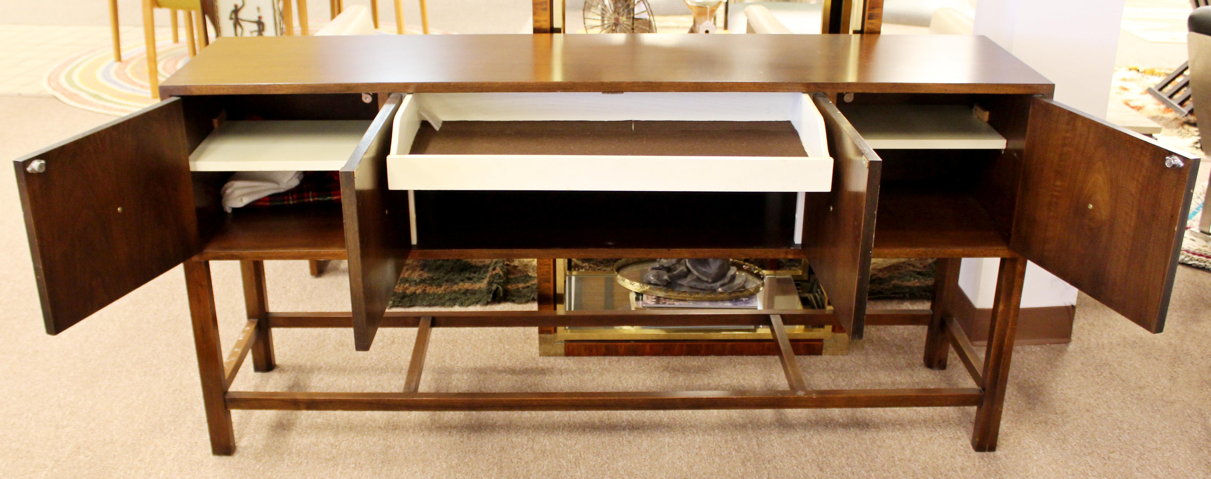 Mid-Century Modern Renzo Rutili Asian Style 4-Door Credenza Console Table, 1960s 3
