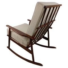 Chaise à bascule danoise sculpturale restaurée, datant du milieu du siècle dernier, vers 1955