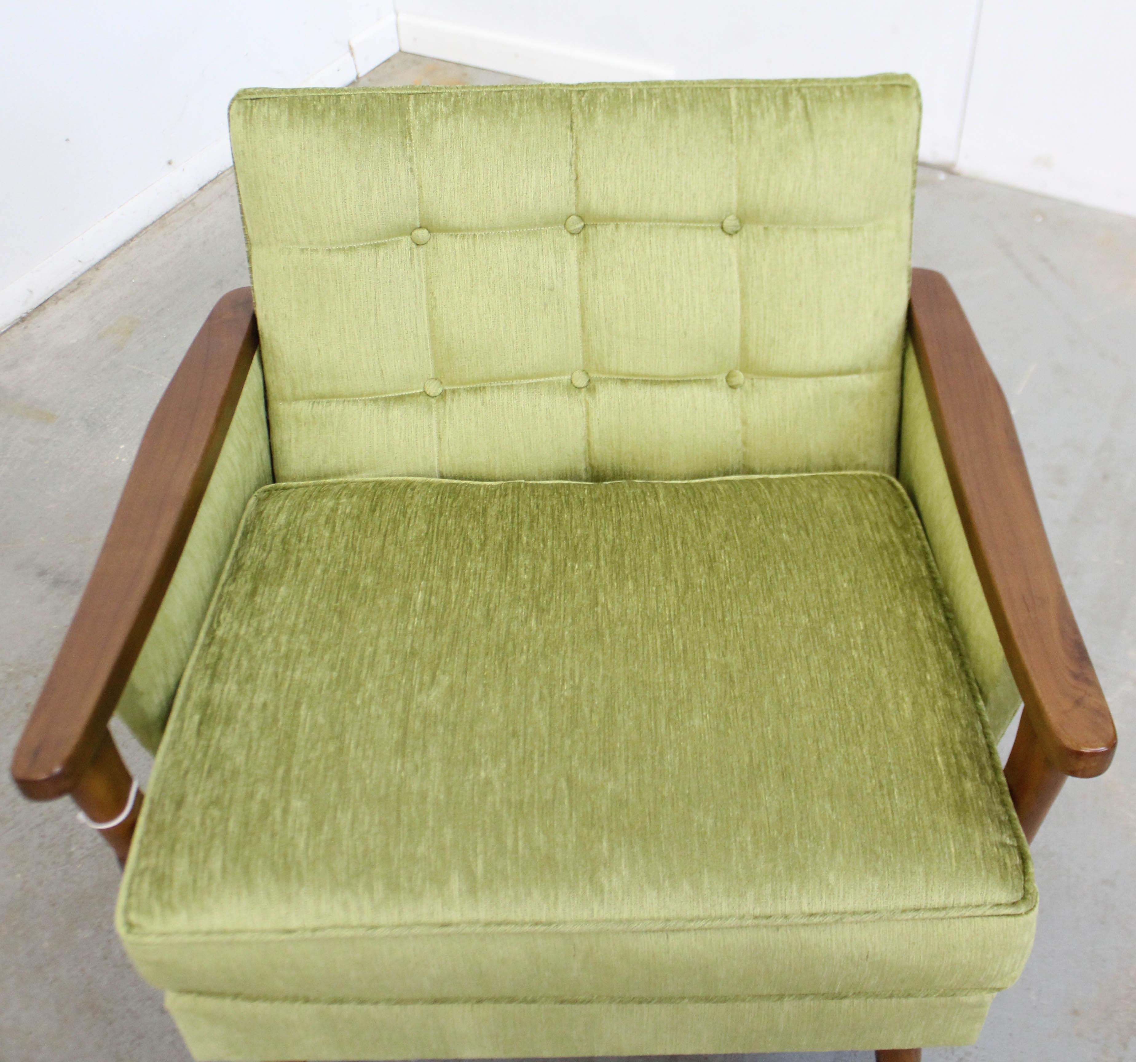 Mid-Century Modern Velvet Walnut Accent Lounge Chair In Good Condition In Wilmington, DE