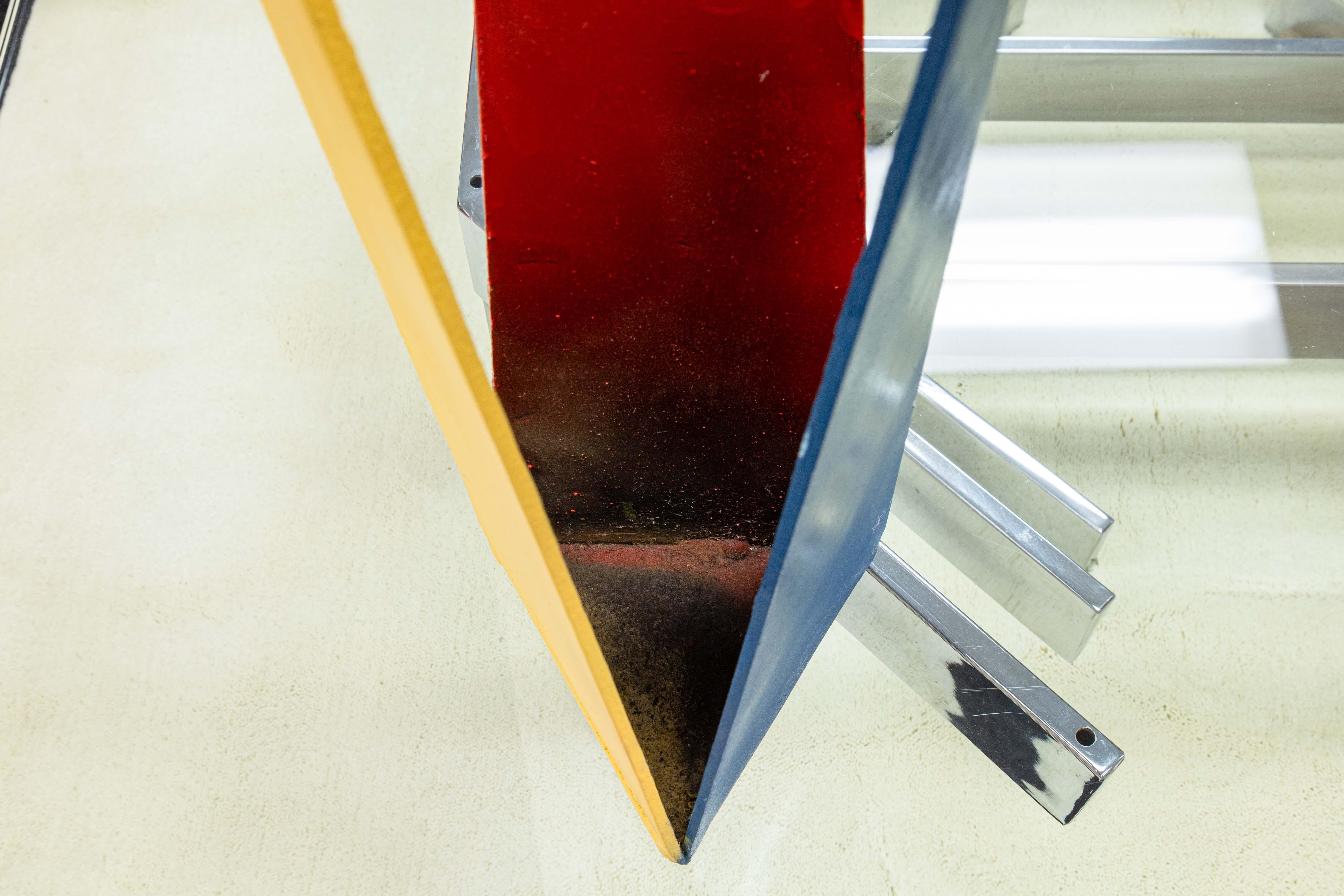 Metallo Portacandele a 3 bracci in metallo retrò dipinto a mano, rosso, giallo e blu, della metà del secolo scorso in vendita