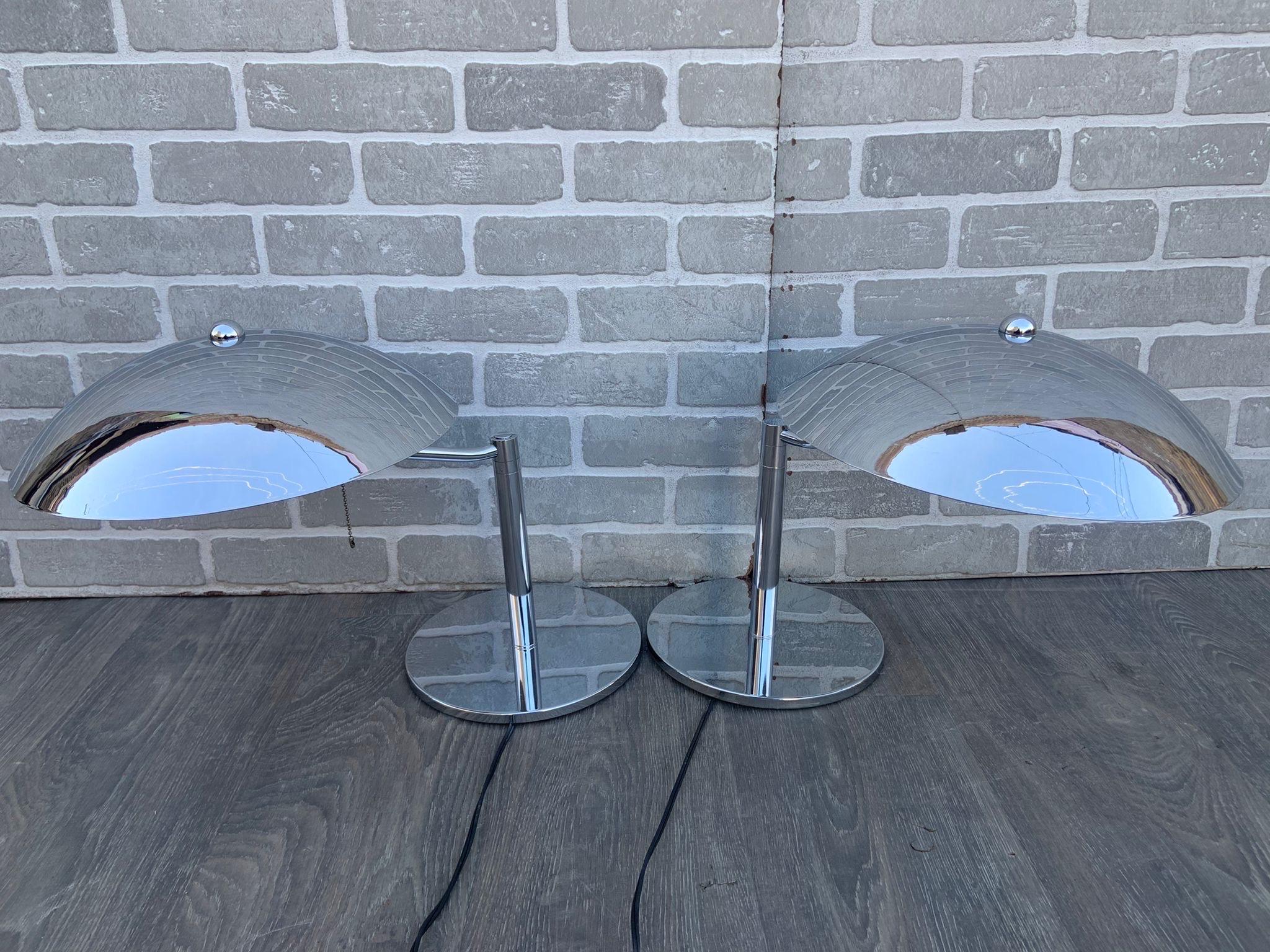 Mid-Century Modern Retro Swiss Chrome Plated Flying Saucer Table Lamps, Pair In Good Condition For Sale In Chicago, IL