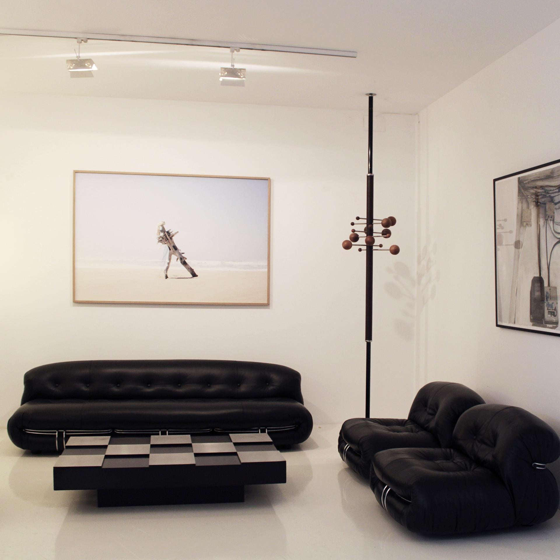 Mid-Century Modern Reupholstered Black Leather Soriana Italian Sofa, Vintage For Sale 3