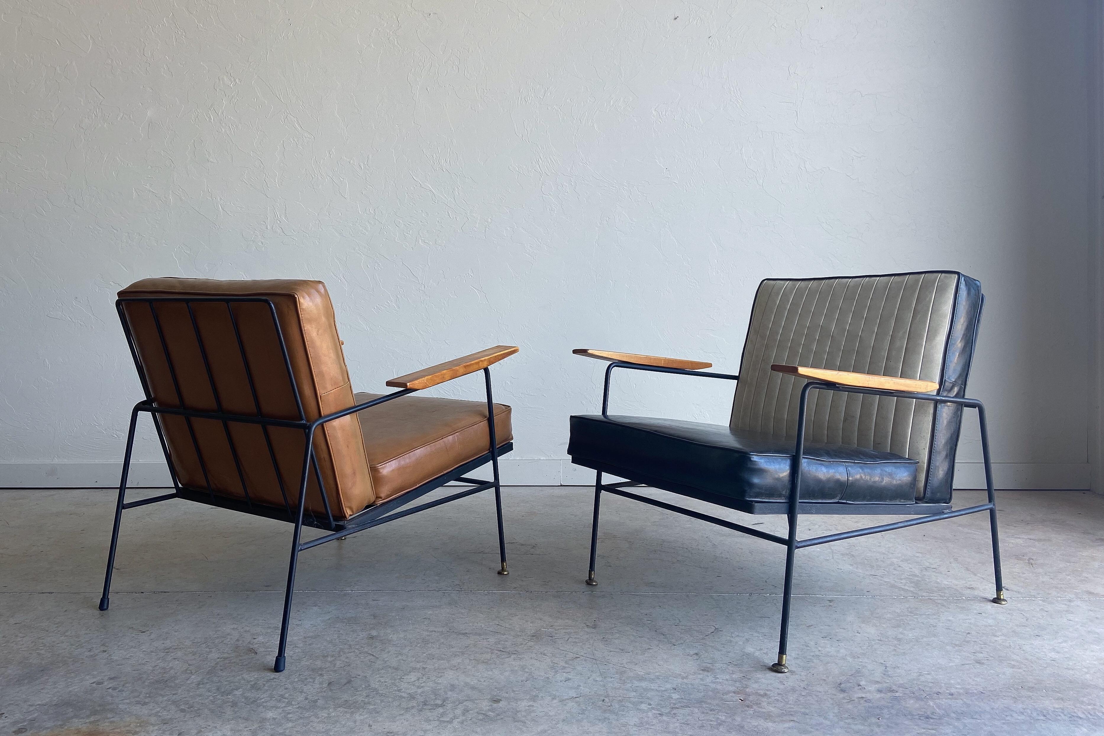American Mid-Century Modern Richard McCarthy Iron Lounge Chairs a Pair For Sale