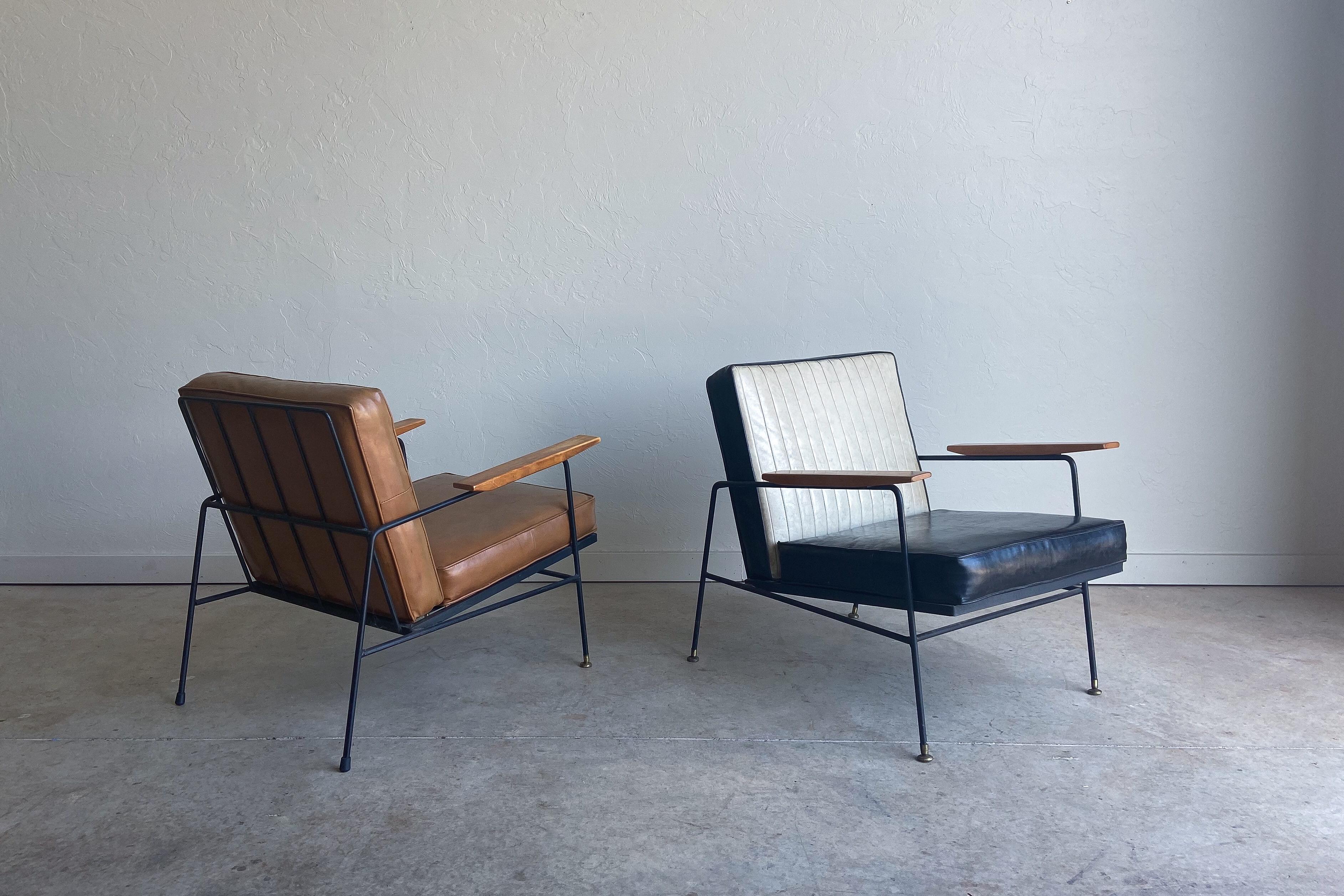American Mid-Century Modern Richard McCarthy Iron Lounge Chairs a Pair For Sale