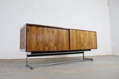 Credenza cromada de mediados de siglo Richard Young para Merrow Associates