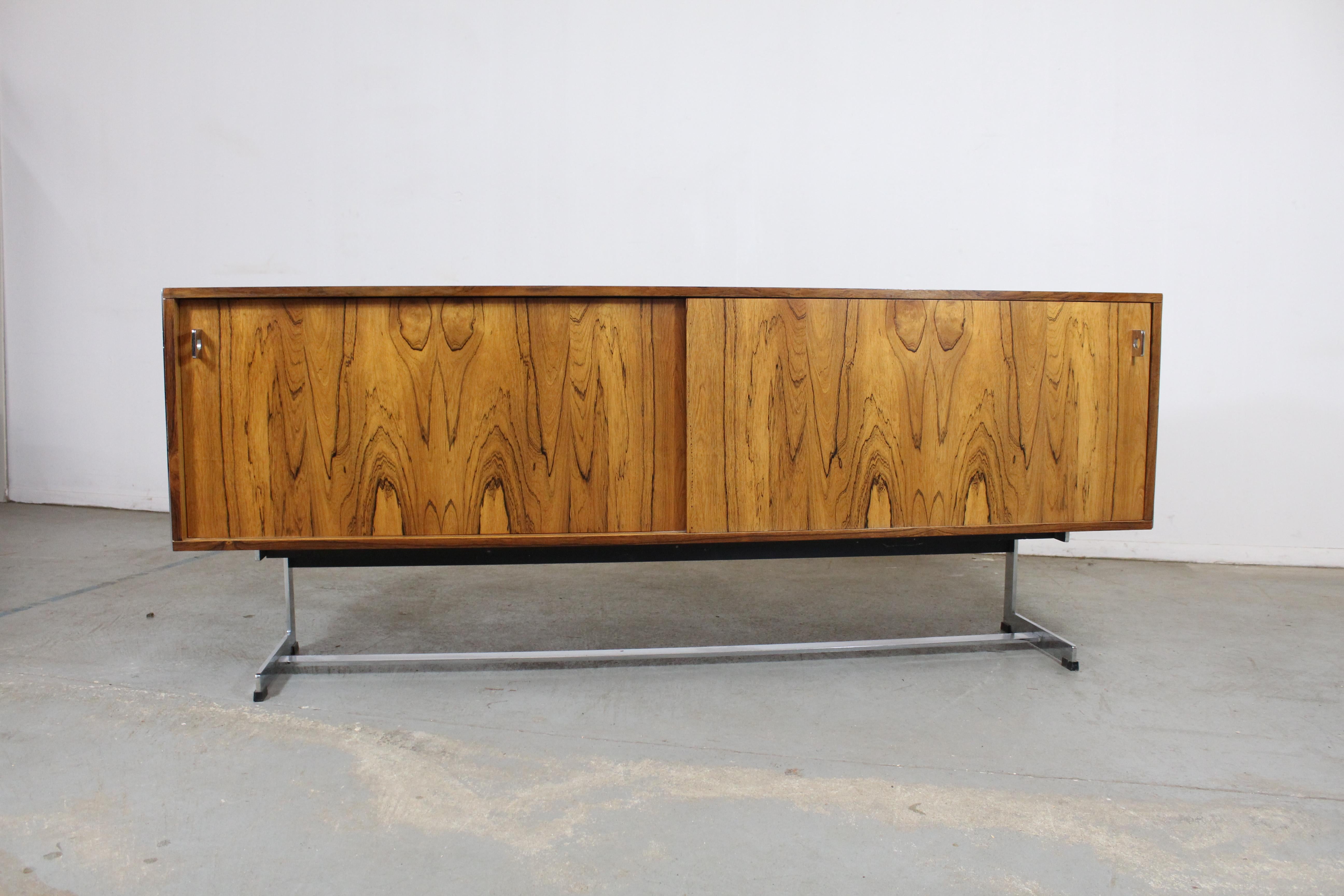 Mid-Century Modern Richard Young for Merrow Associates Chrome Credenza In Good Condition For Sale In Wilmington, DE