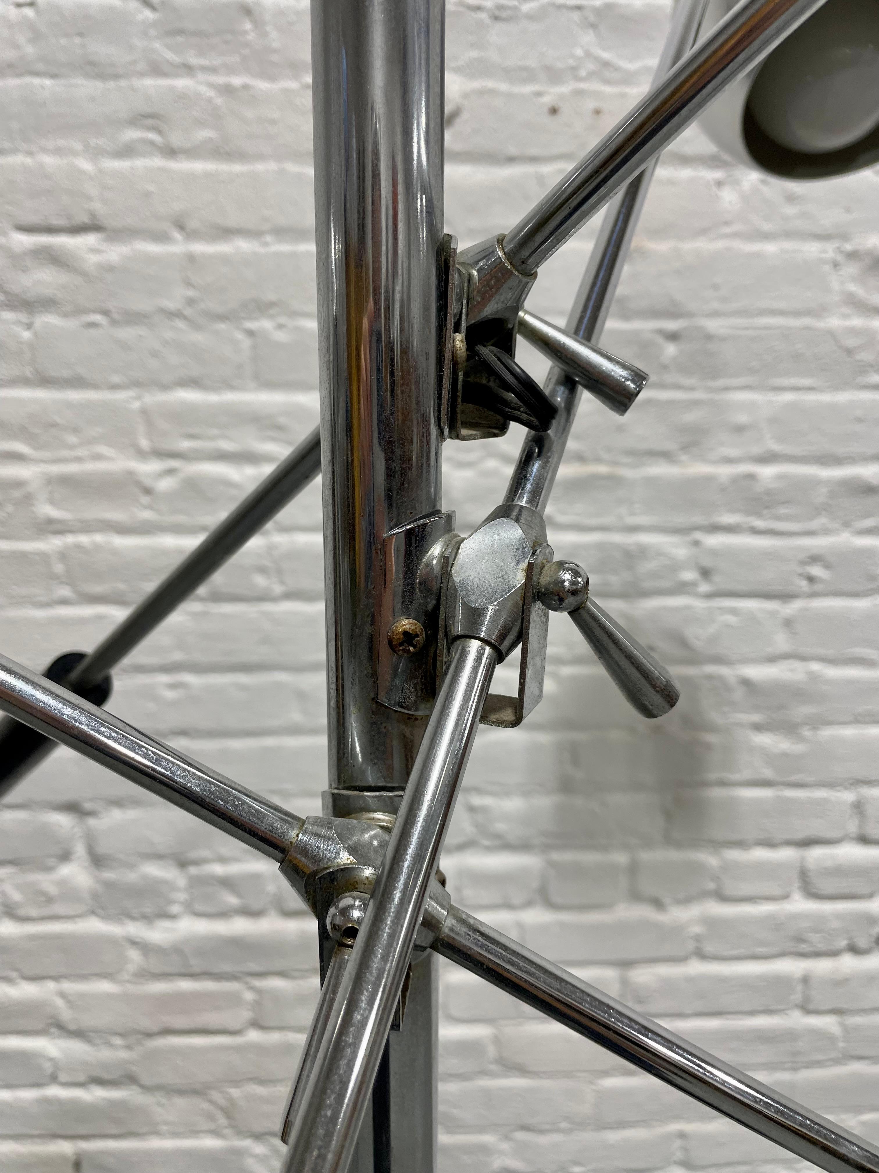 Metà XX secolo LAMPADA DA PAVIMENTO DEL MIO SECOLO MODERNO Robert Sonneman - Lampada a 3 bracci 