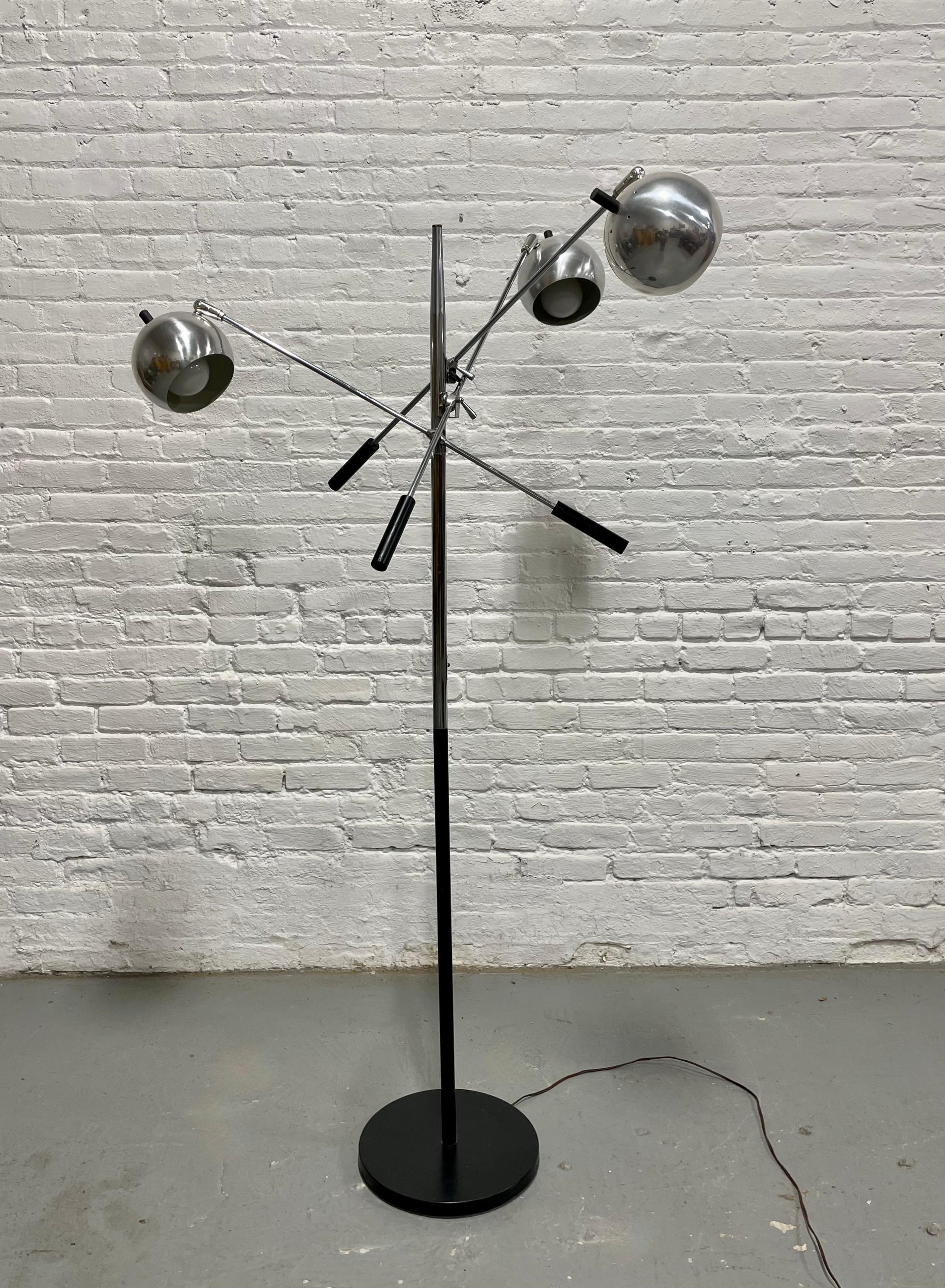 Cromo LAMPADA DA PAVIMENTO DEL MIO SECOLO MODERNO Robert Sonneman - Lampada a 3 bracci 