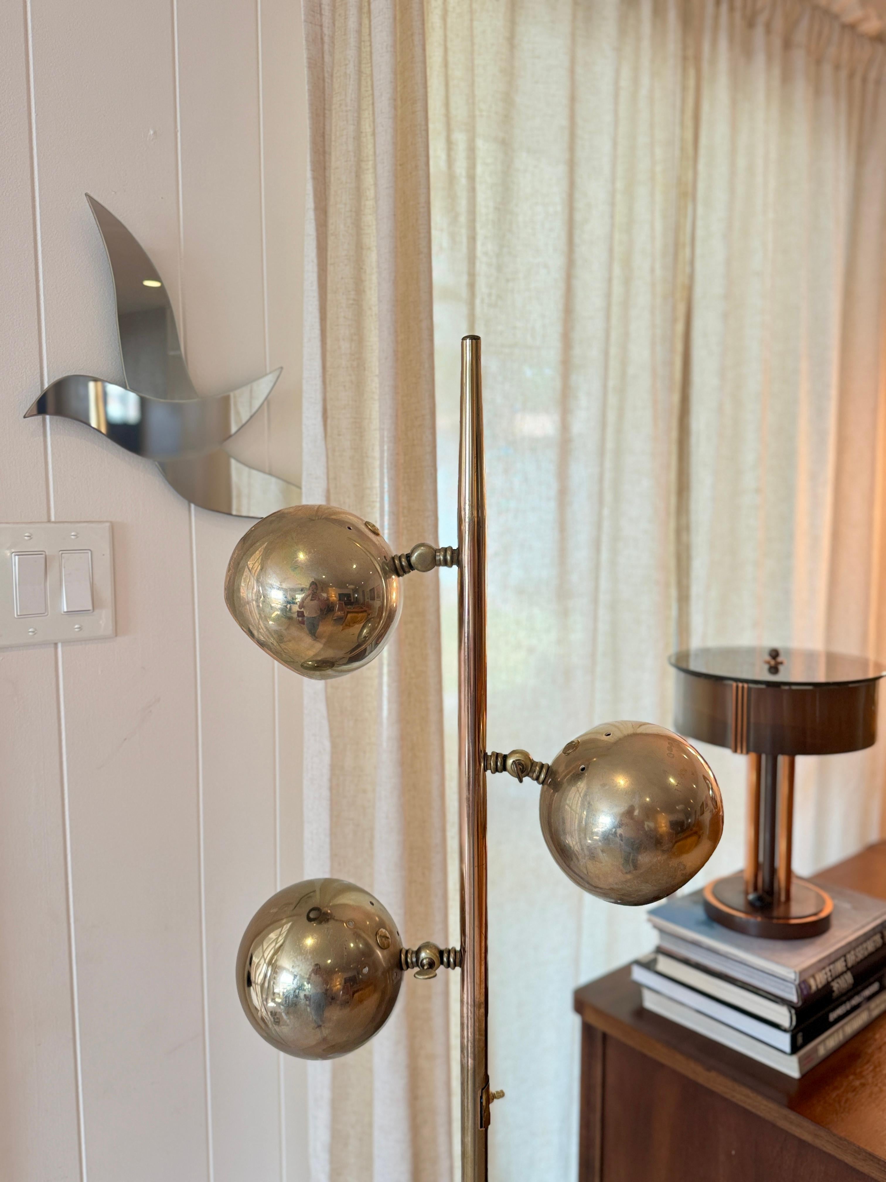 Mid century modern Robert Sonneman style 3 globe brass floor lamp, circa 1960s 4