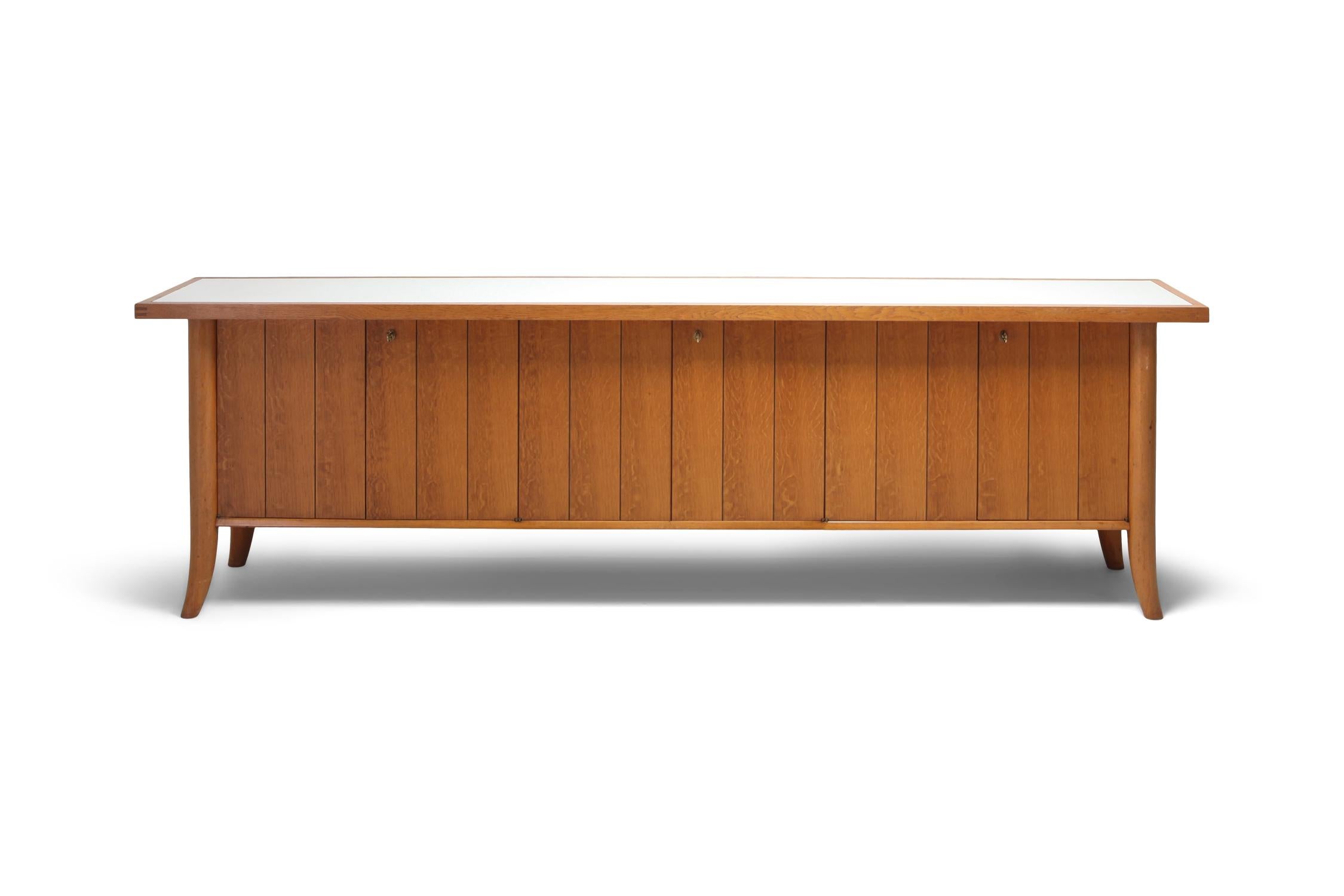 Influenced by George Nakashima this vintage sideboard has been made in Japan.
Robsjohn Gibbings worked for the same company as Nakashima called Widdicomb.
This particular piece is more high-end than the Widdicomb furniture pieces so it was