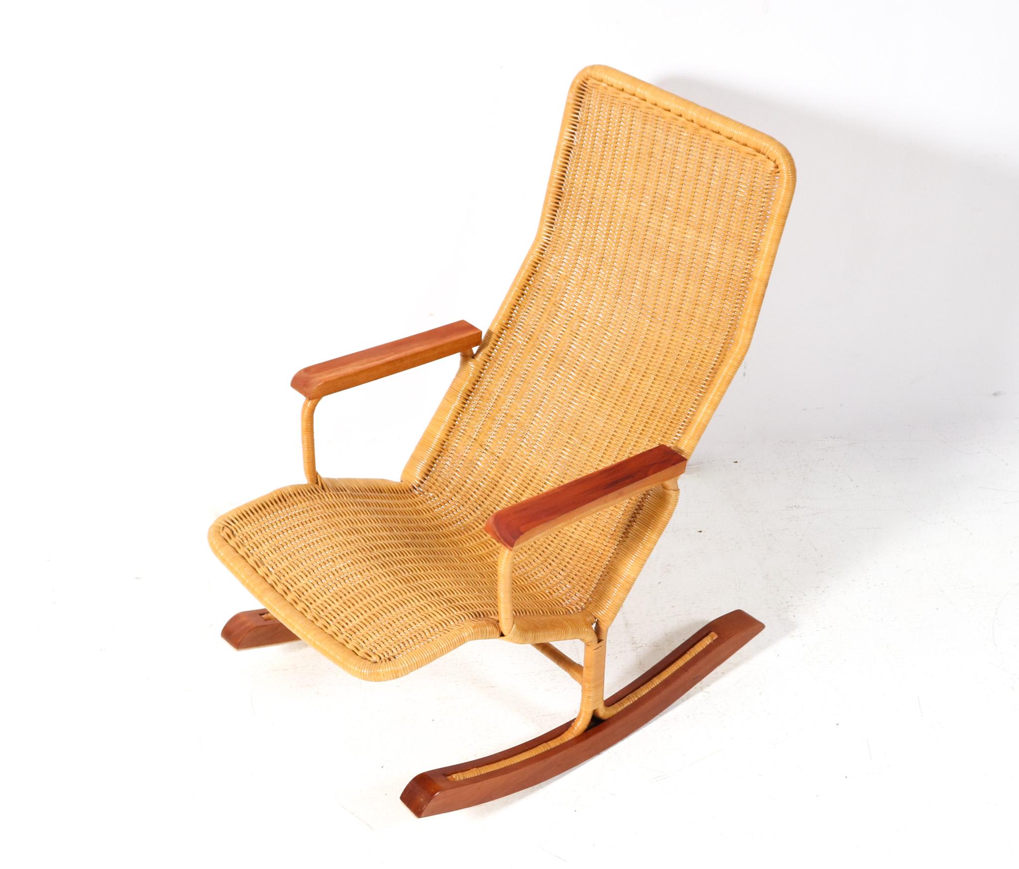 Mid-Century Modern Rocking Chair by Dirk van Sliedregt for Gebroeders Jonkers For Sale 3
