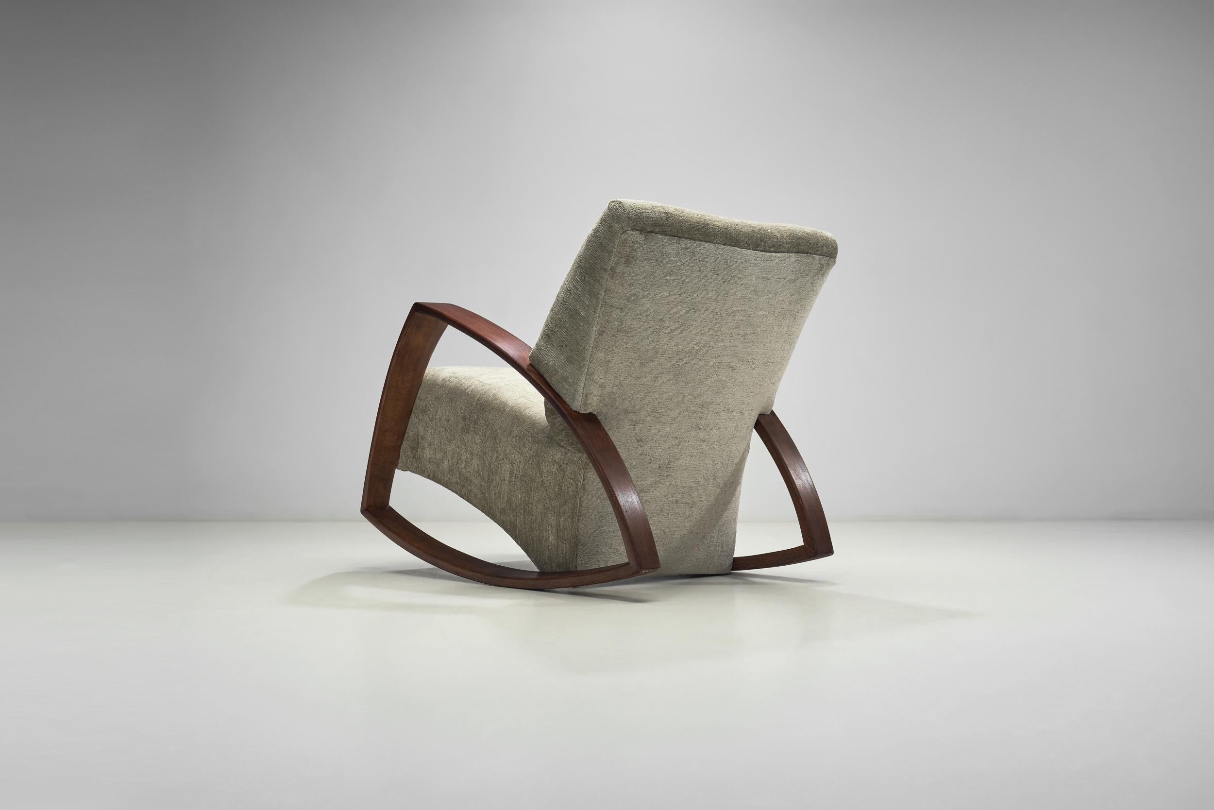 Mid-Century Modern Rocking Chair, Europe Mid-20th Century For Sale 9