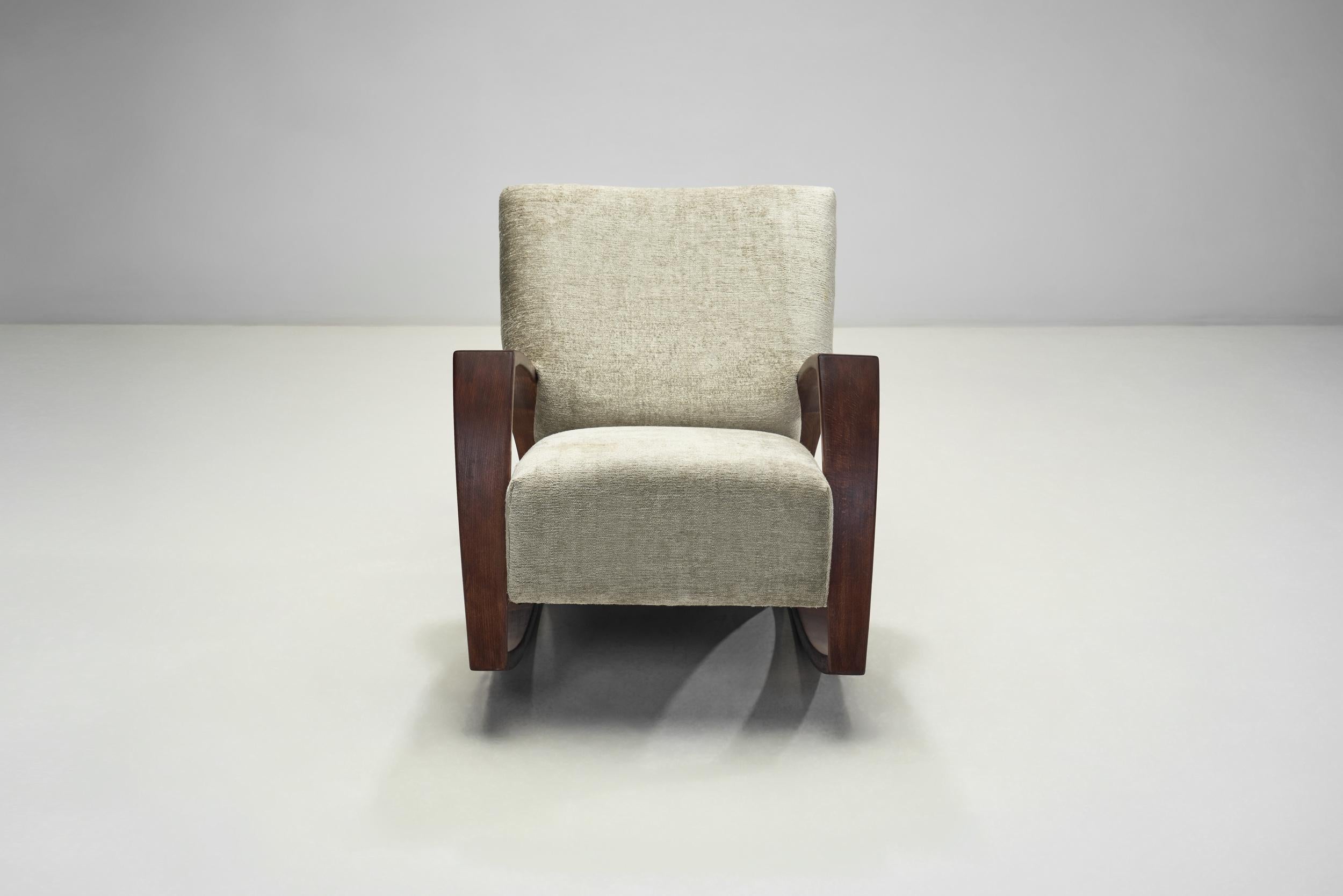 Mid-Century Modern Rocking Chair, Europe Mid-20th Century For Sale 2