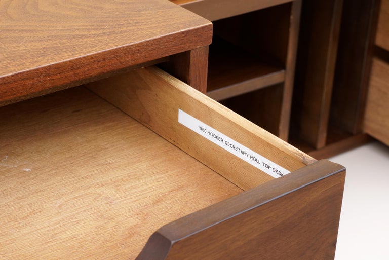 Mid Century Modern Roll Top Desk By Hooker Furniture At 1stdibs