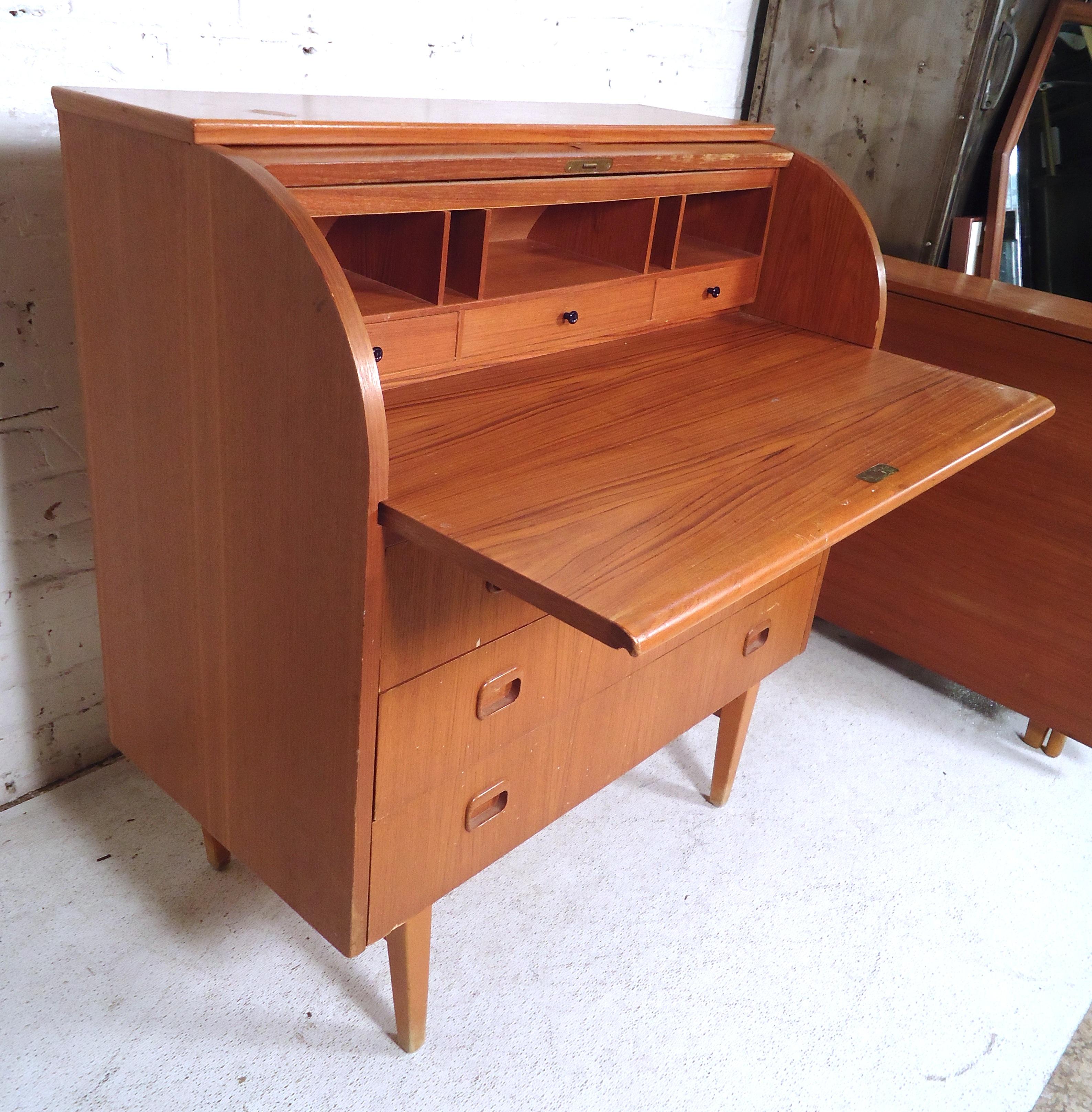 Wood Mid-Century Modern Roll Top Desk