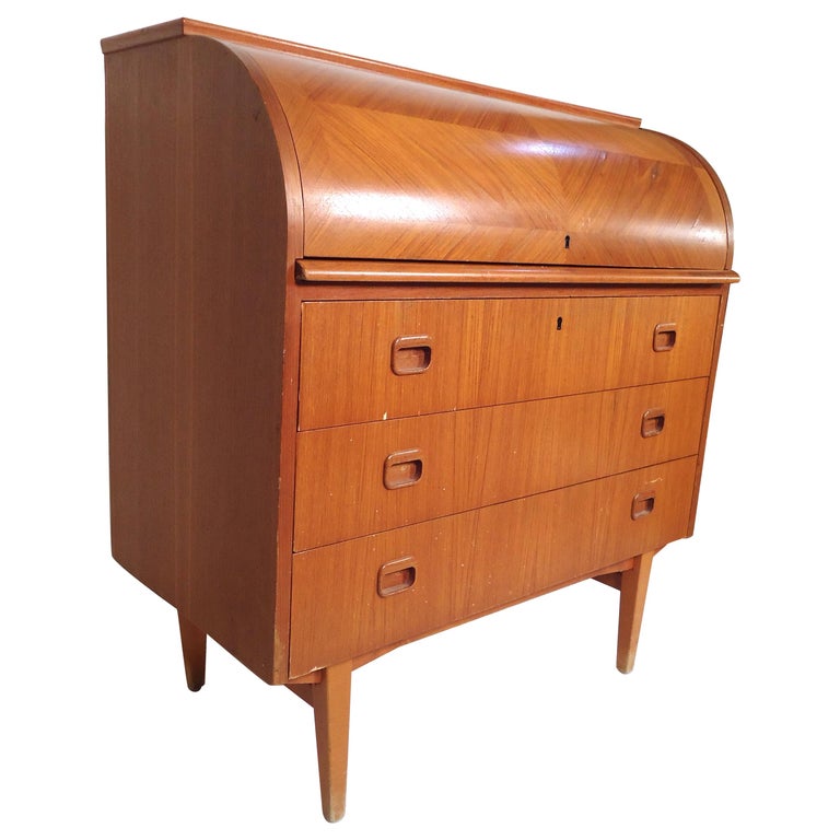 Mid-Century Modern Roll Top Desk For Sale at 1stdibs