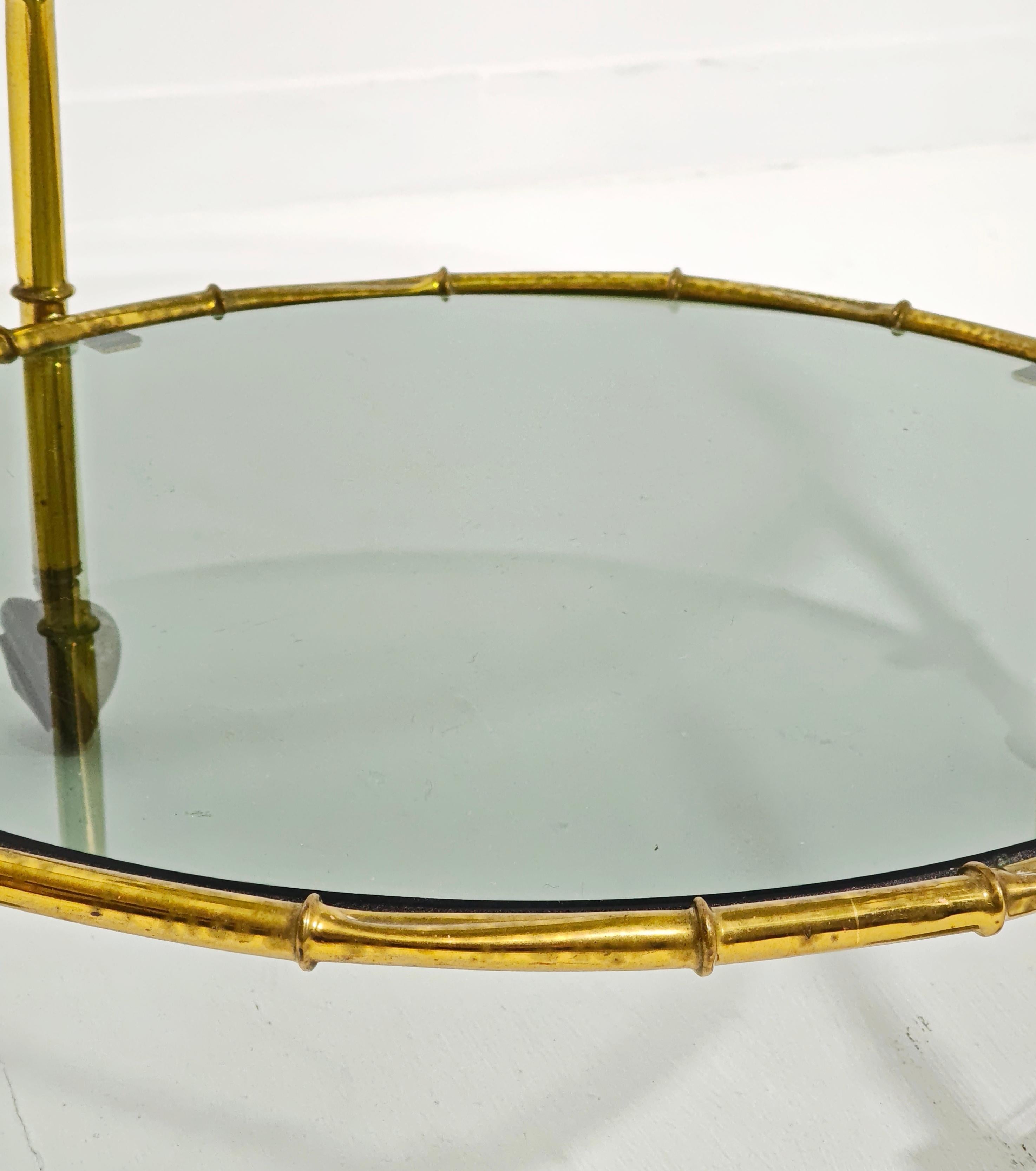 Mid-Century Modern Rolling Bar Cart in Brass and Glass Production Italy 60/70s en vente 1