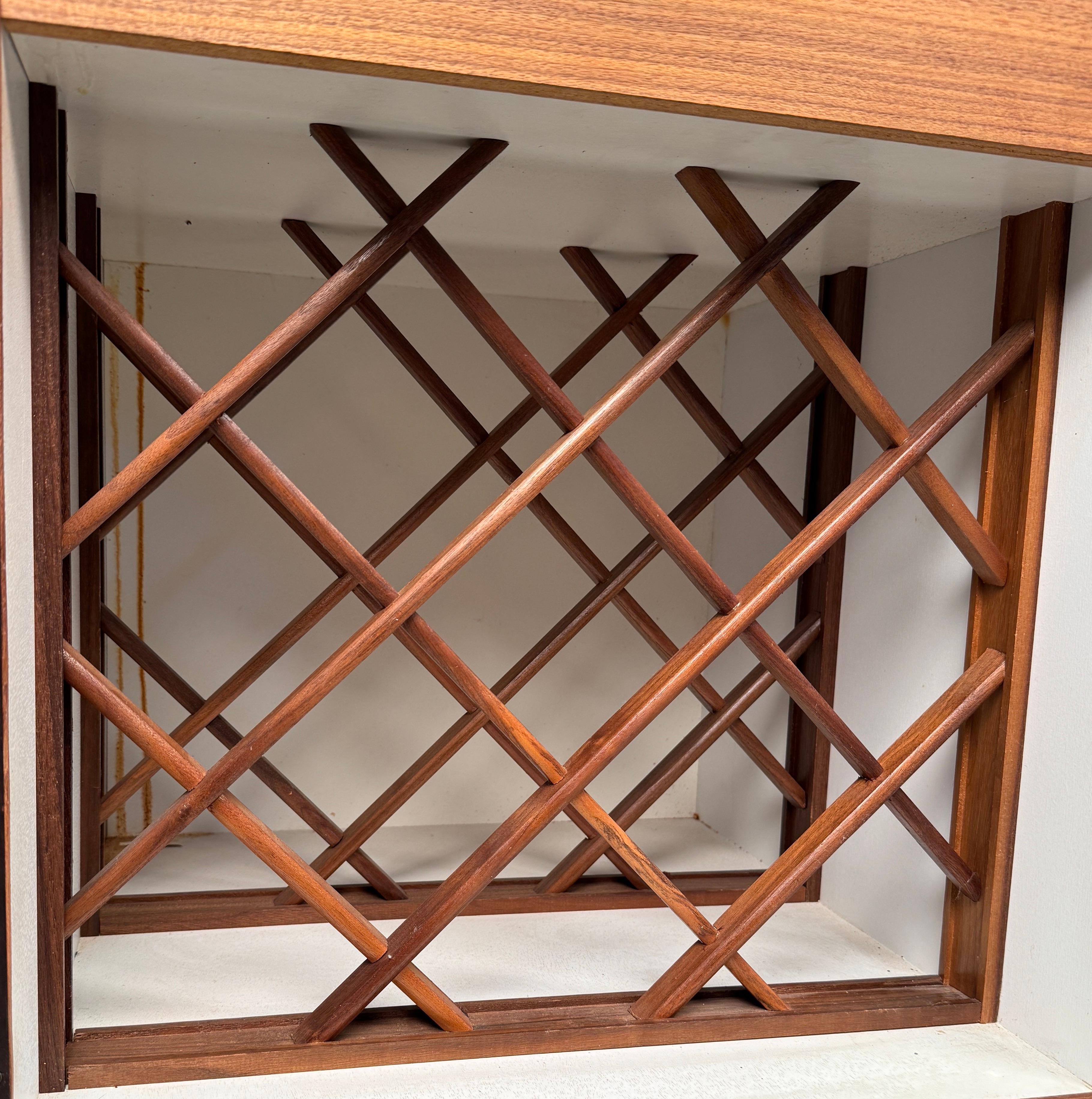 Mid-Century Modern Rolling Bar For Sale 7