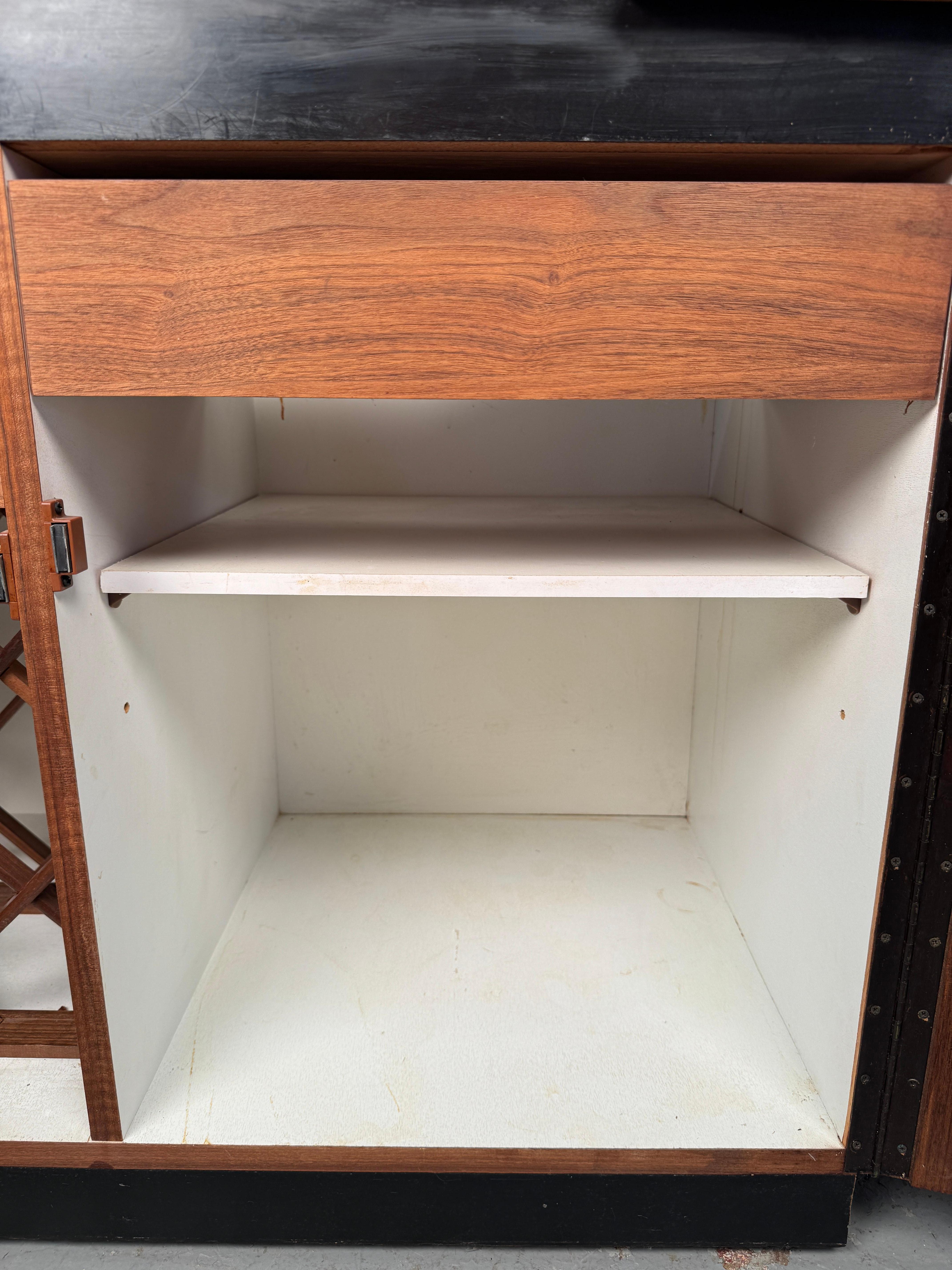 Mid-Century Modern Rolling Bar For Sale 9