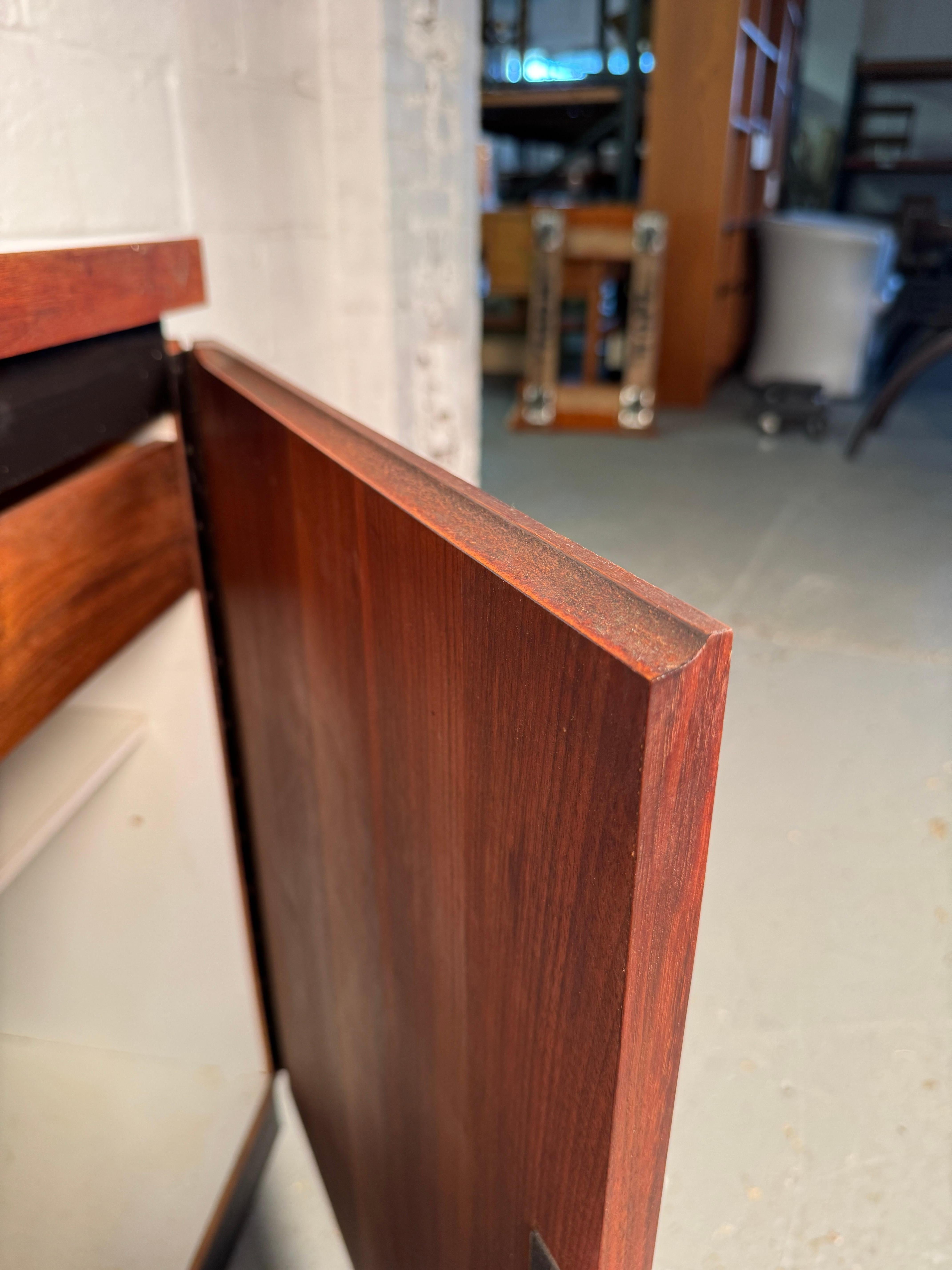 Mid-Century Modern Rolling Bar For Sale 12
