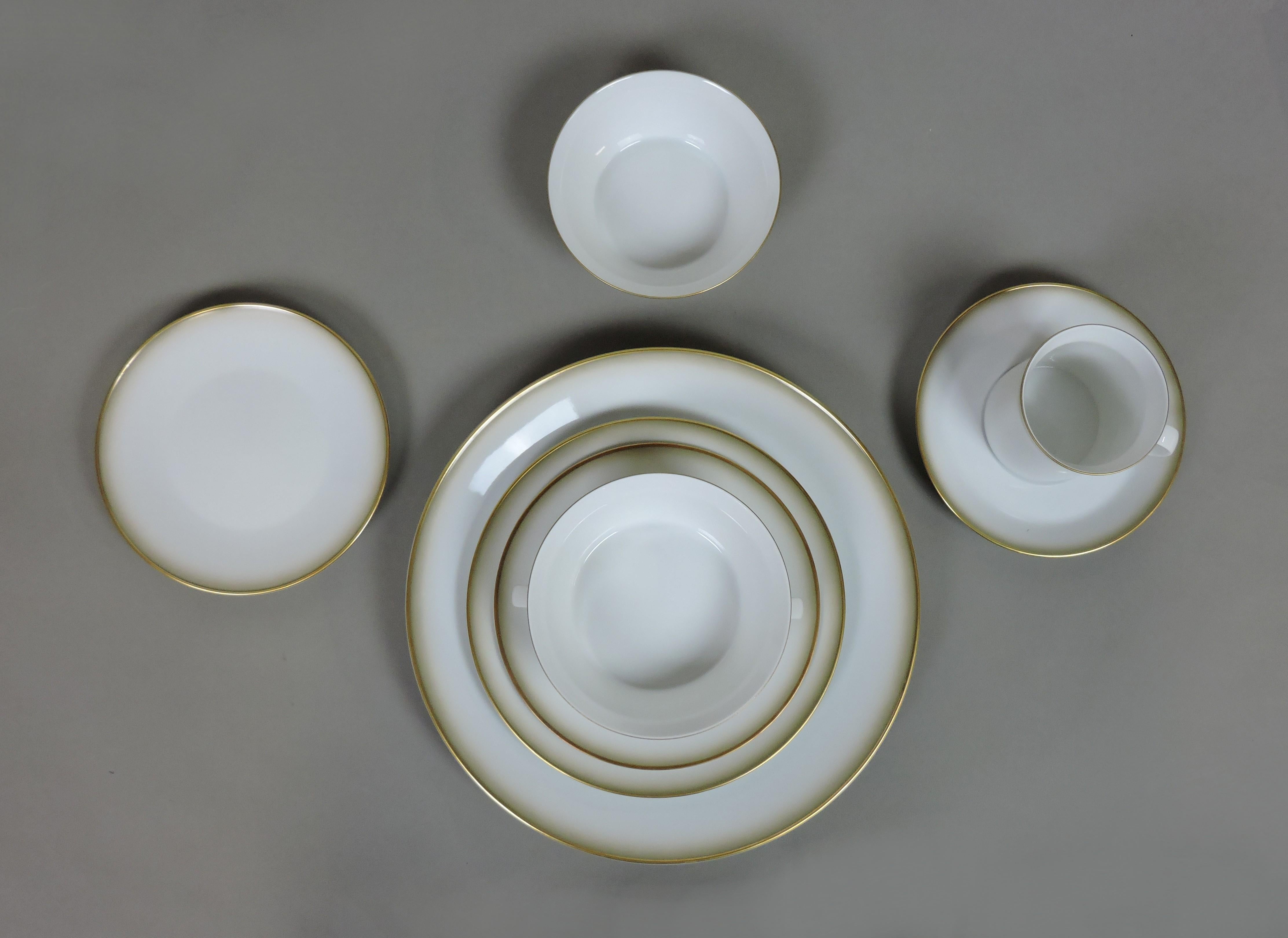 Mid-Century Modern Rosenthal Berlin Dinnerware Service for 12 + Serving Pieces 1