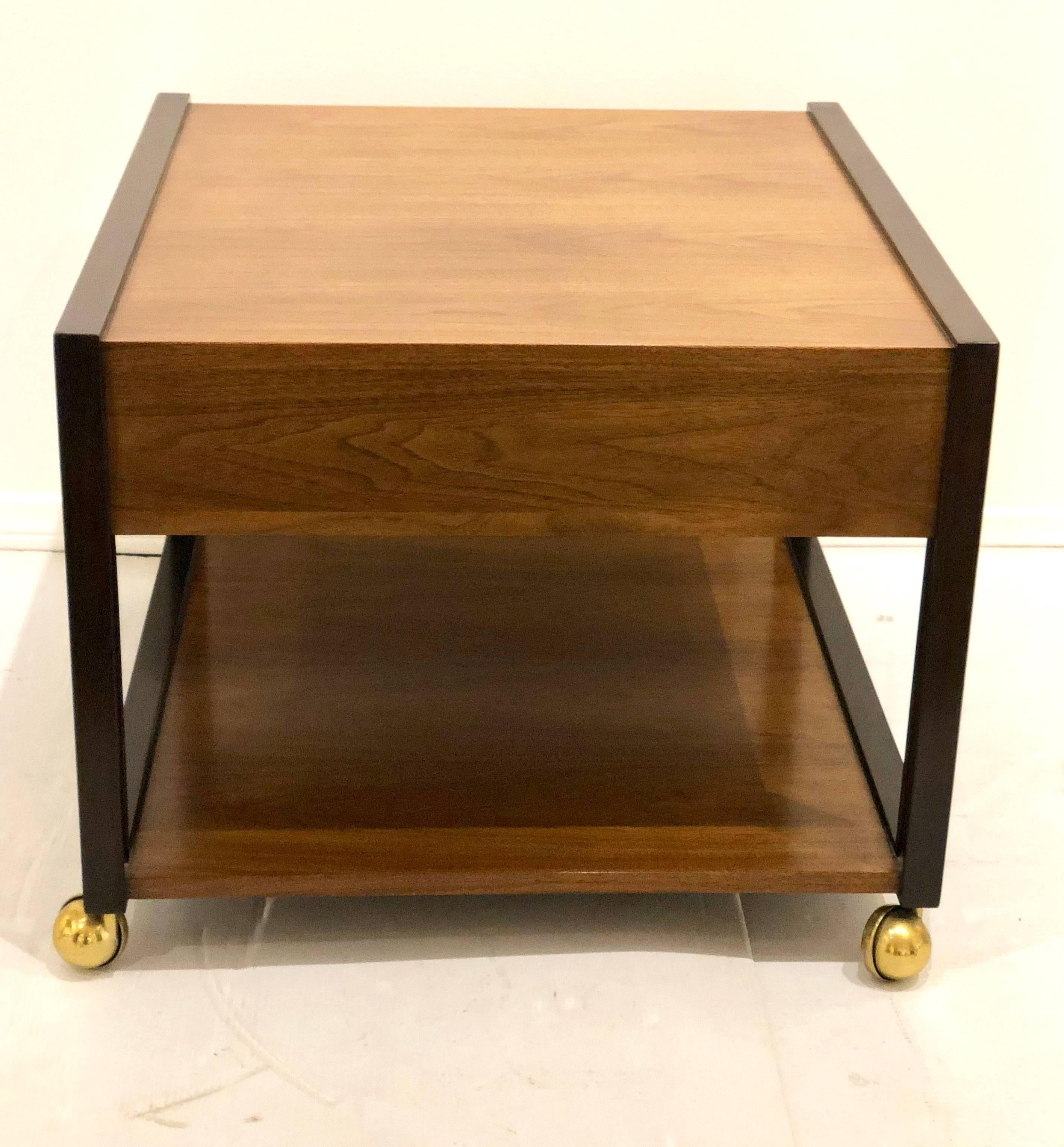Mid-Century Modern Rosewood and Walnut Cocktail Table by Wormley for Dunbar In Excellent Condition In San Diego, CA