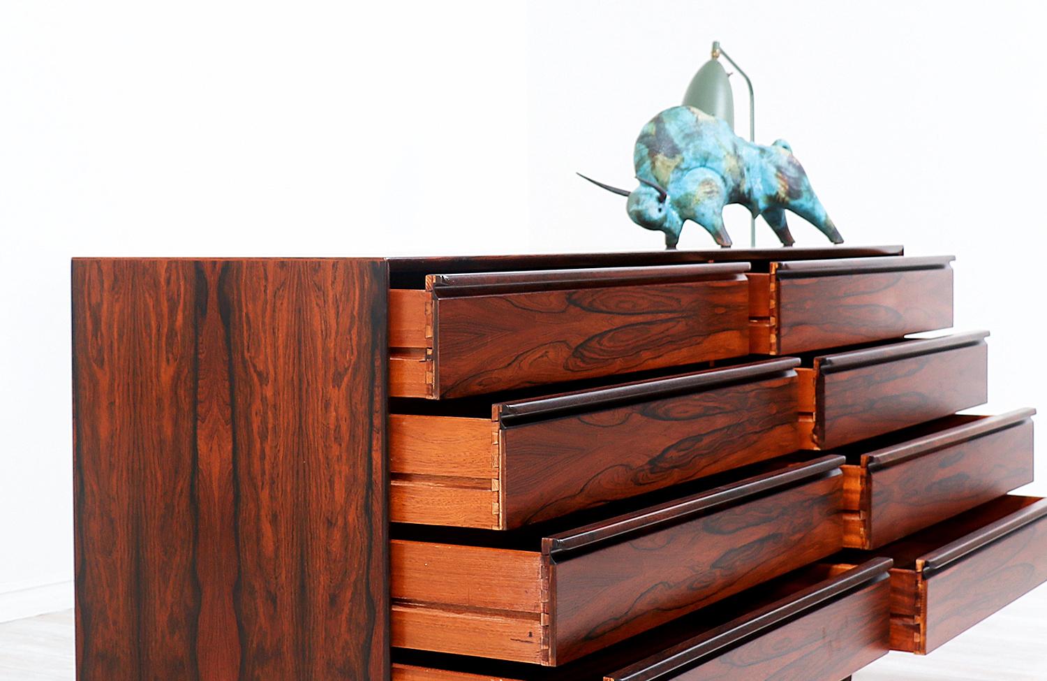 Mid-20th Century Mid-Century Modern Rosewood 8- Drawer Dresser by Westnofa