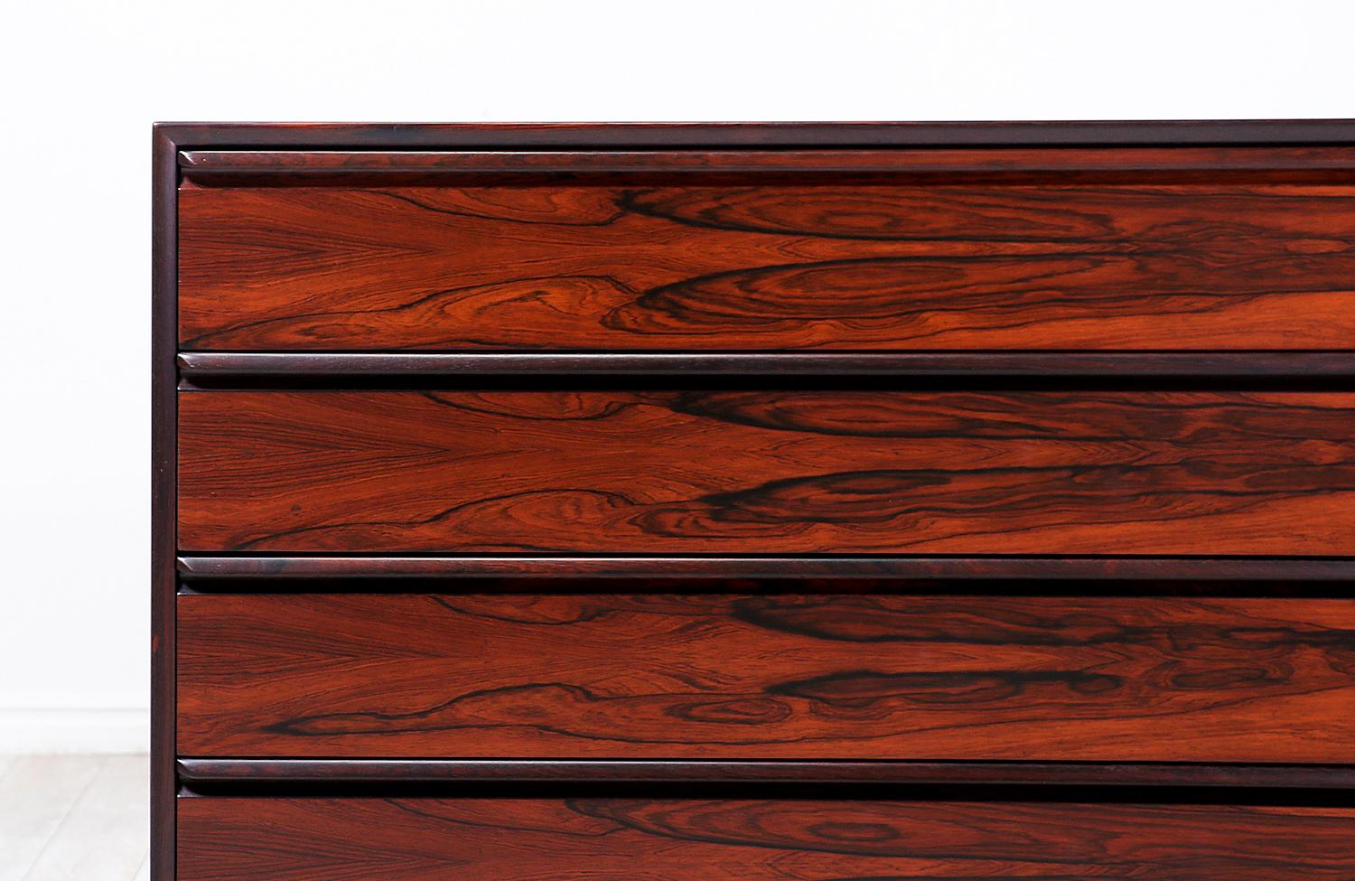 Mid-Century Modern Rosewood 8- Drawer Dresser by Westnofa 3