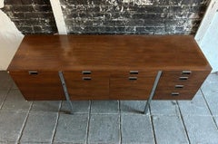 Aparador moderno de mediados de siglo de palisandro y cromo de Roger Sprunger Dunbar