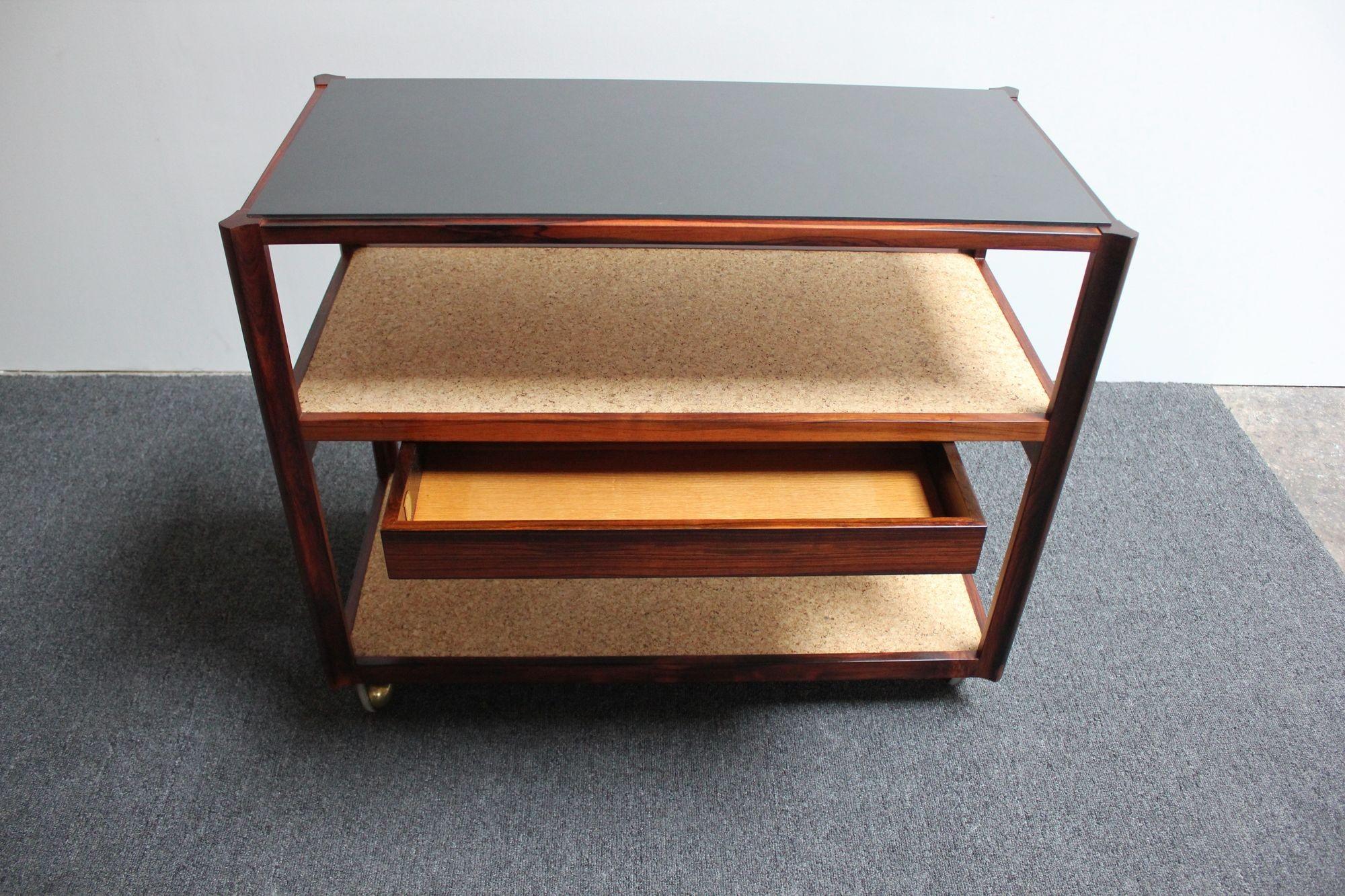 Brass Mid-Century Modern Rosewood and Cork Bar Cart by Roger Sprunger for Dunbar For Sale