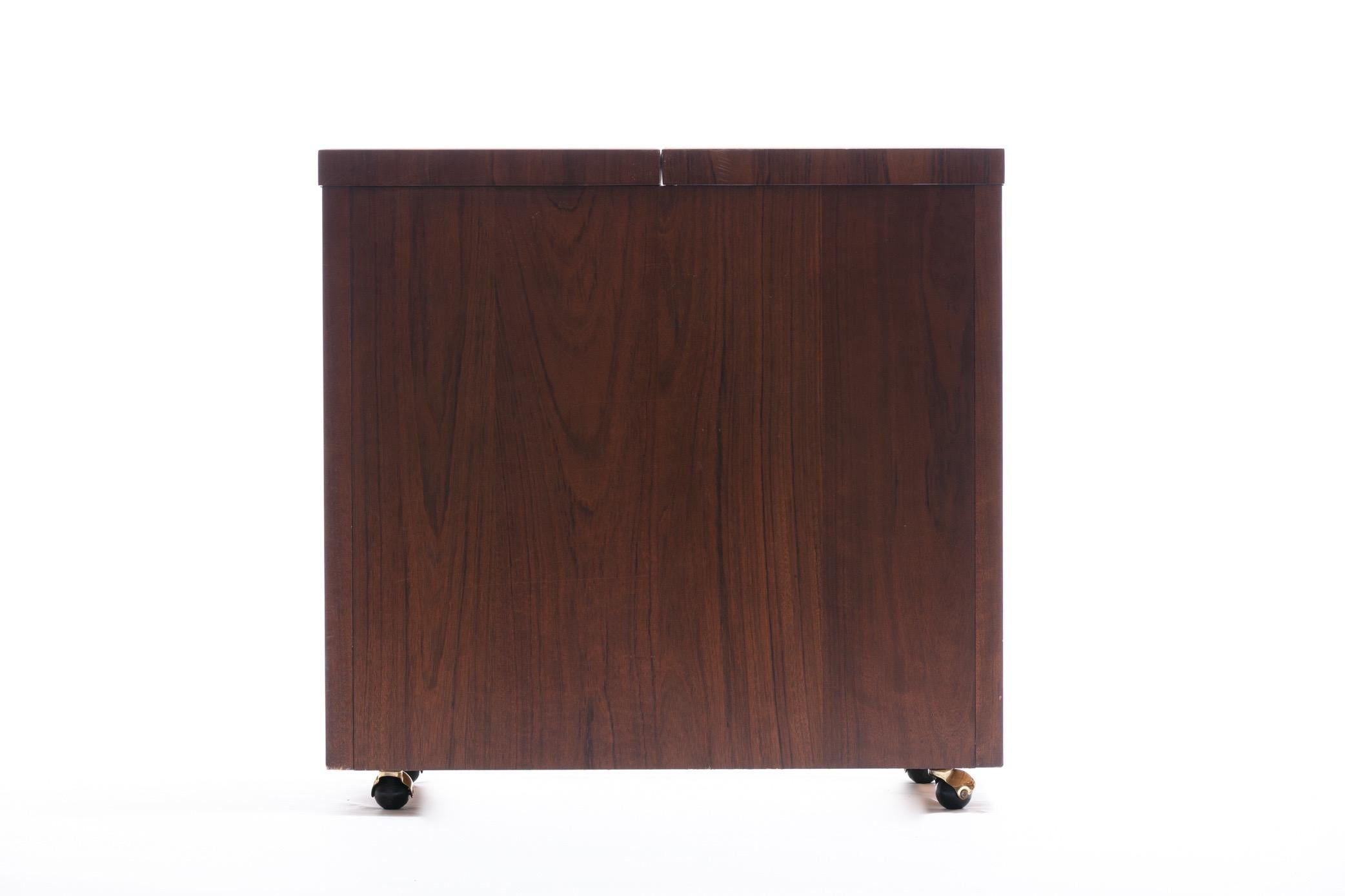Mid-Century Modern Rosewood Bar Serving Cart by Jack Cartwright for Founders 7
