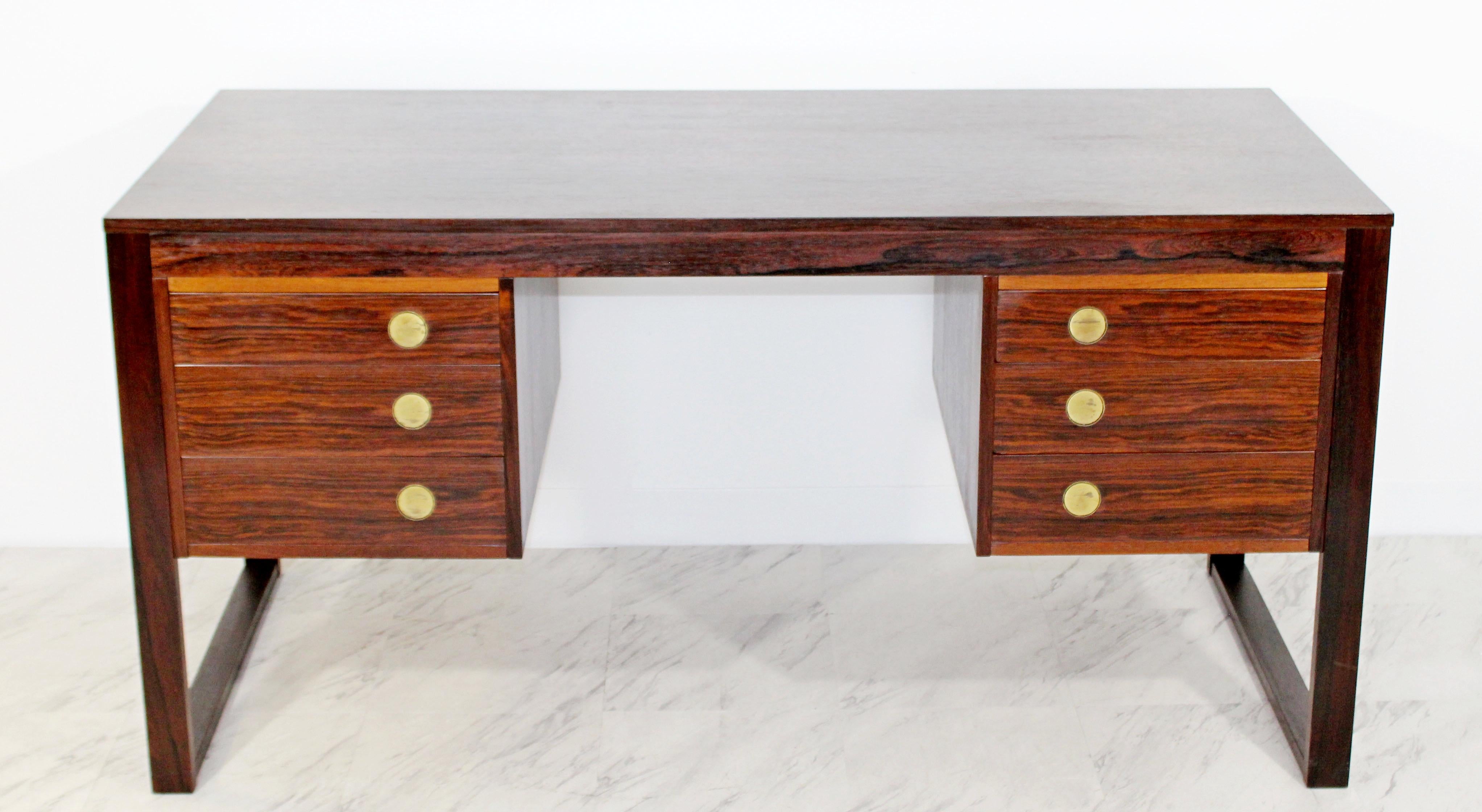 Mid-Century Modern Rosewood Brass Desk Dyrlund Denmark, Gunni Omann Attributed In Good Condition In Keego Harbor, MI