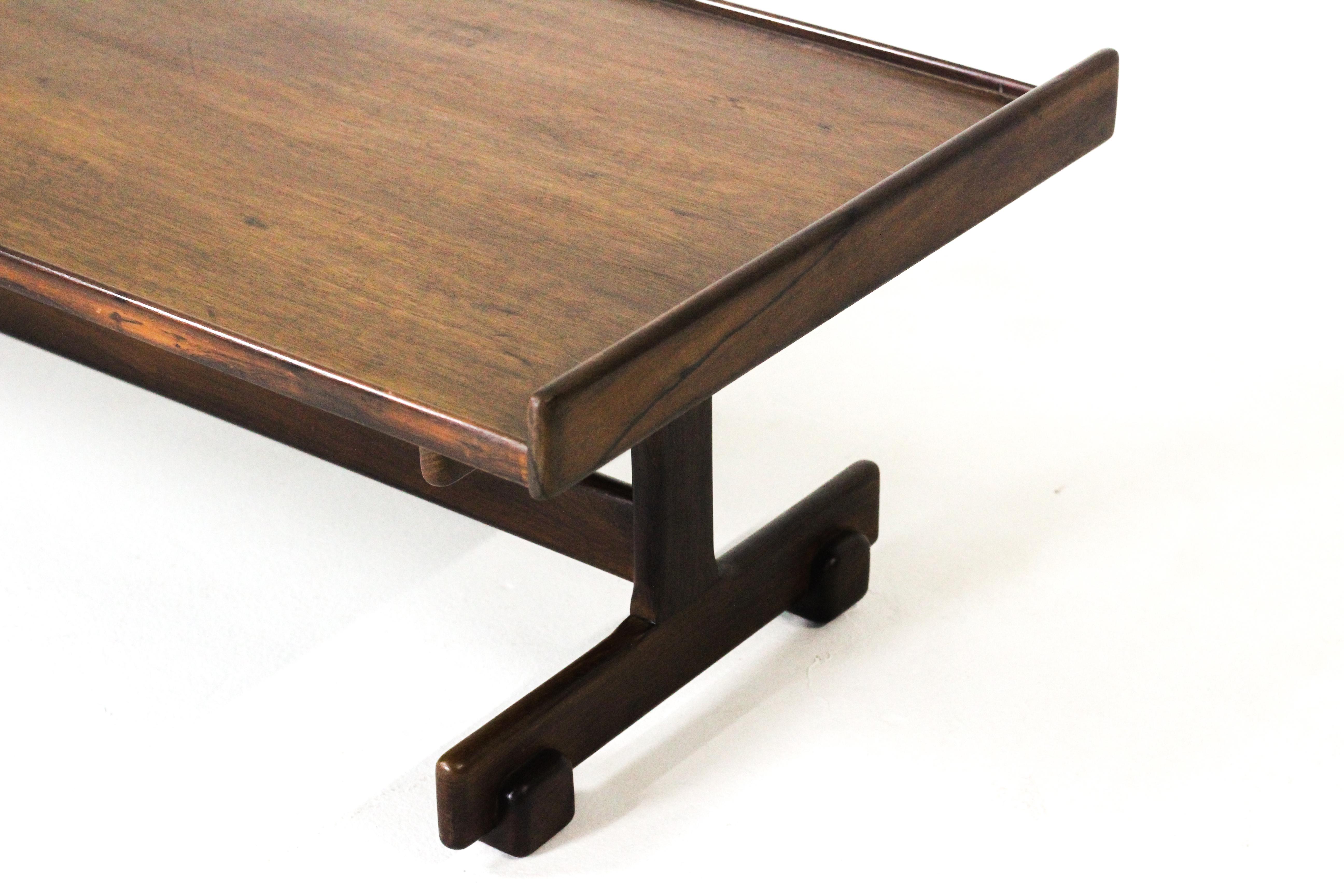 Brazilian Mid-Century Modern Wood Center Table by Sergio Rodrigues, Brazil, 1960s For Sale