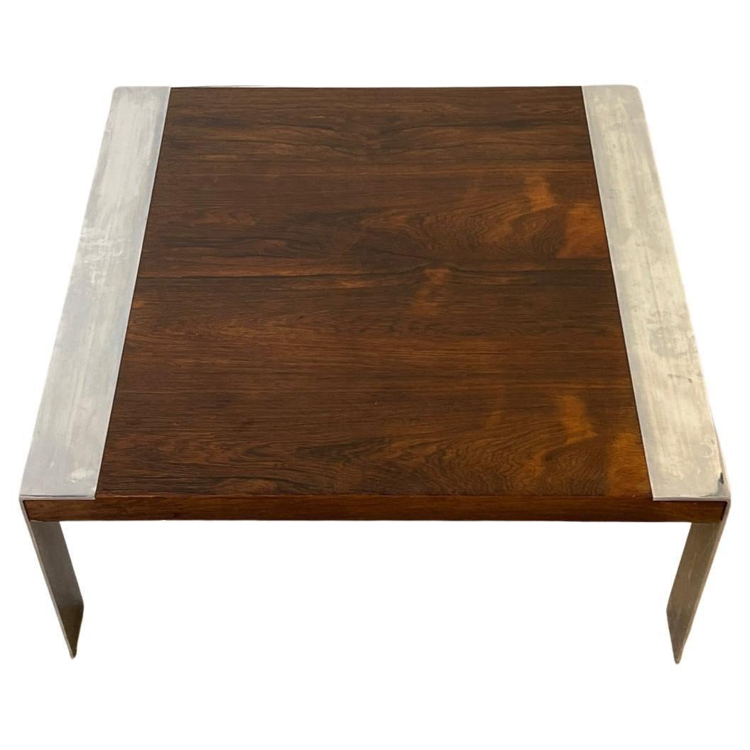 Mid-Century Modern Table basse carrée en bois de rose chromé The Moderns en vente