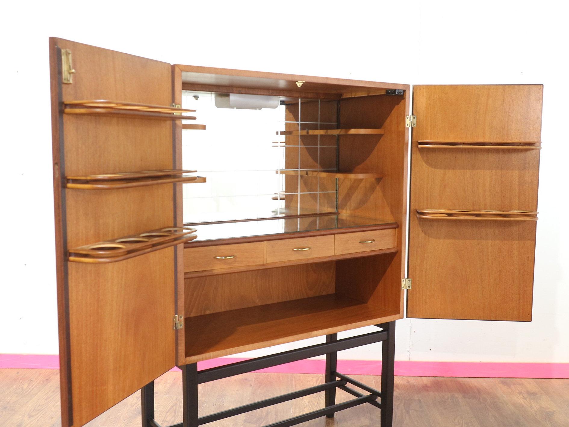 Mueble bar de palisandro moderno de mediados de siglo de Förenade Möbler Linköping en venta 7